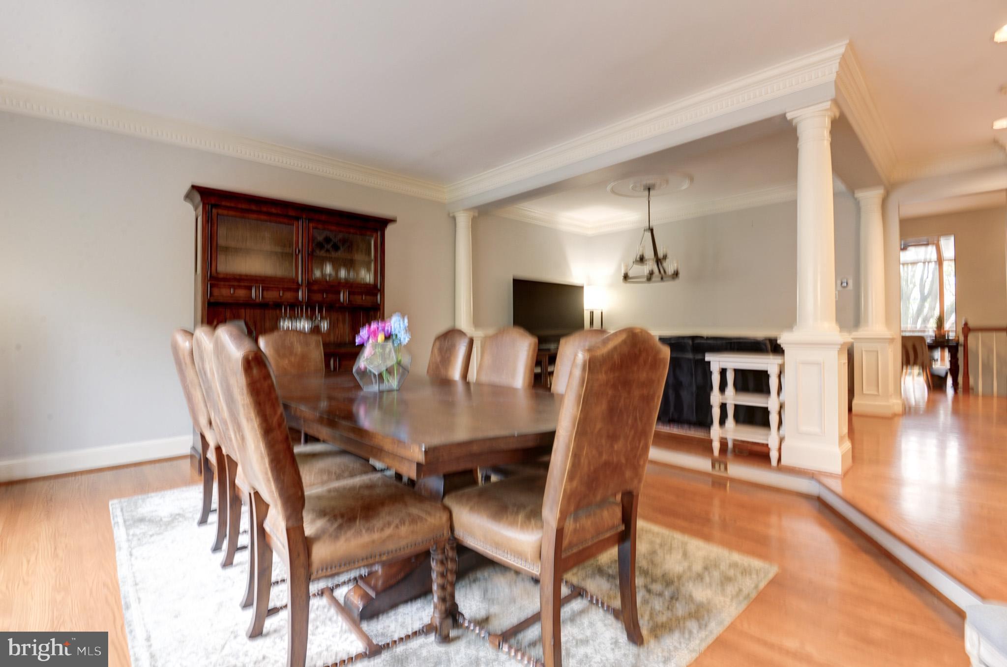 COURTHOUSE SQUARE - Residential