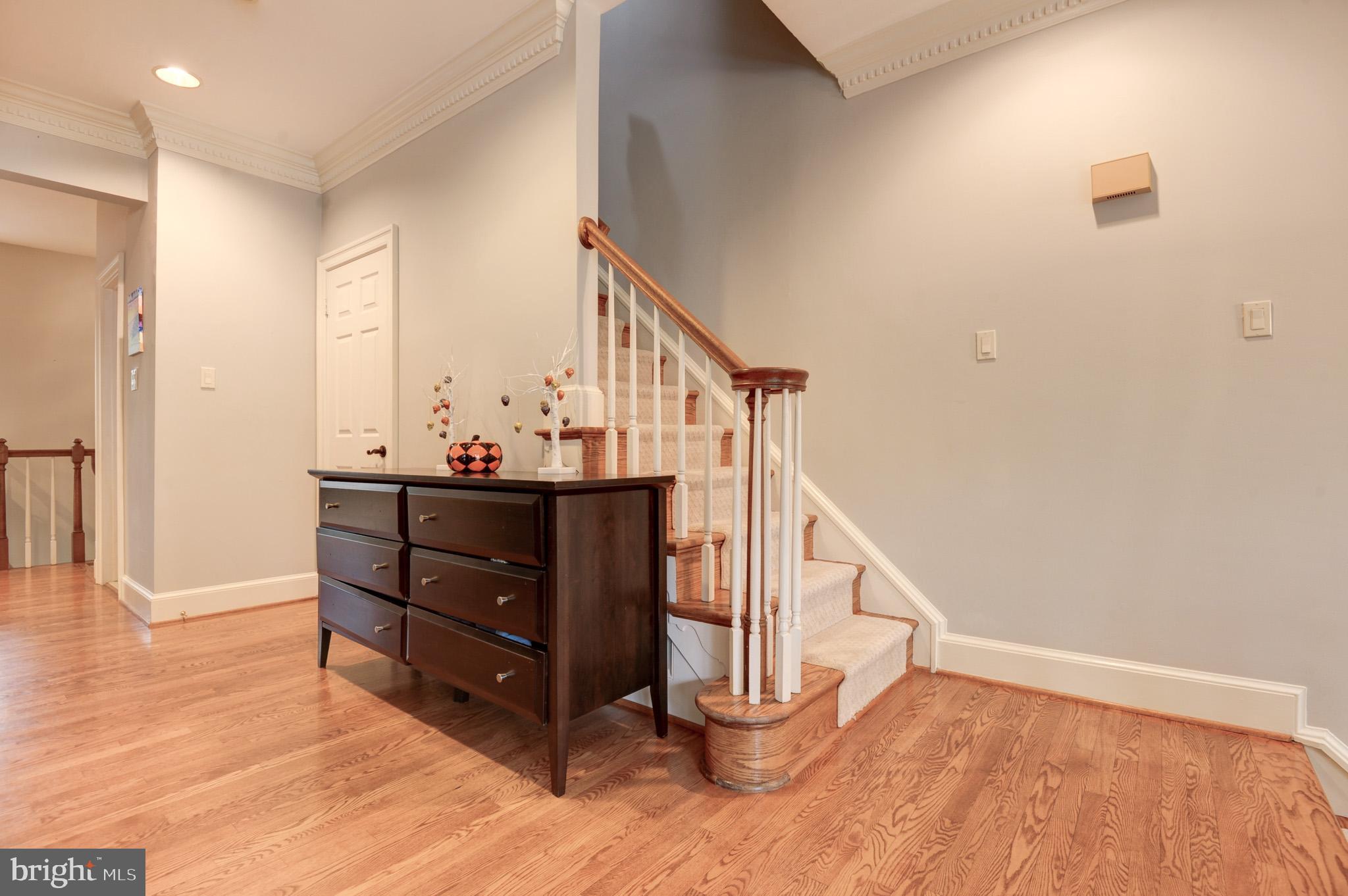 COURTHOUSE SQUARE - Residential