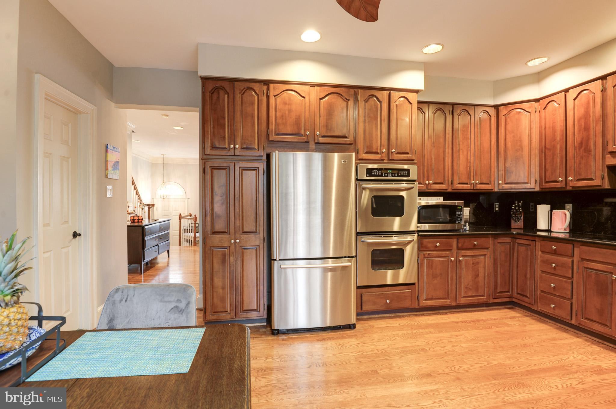 COURTHOUSE SQUARE - Residential