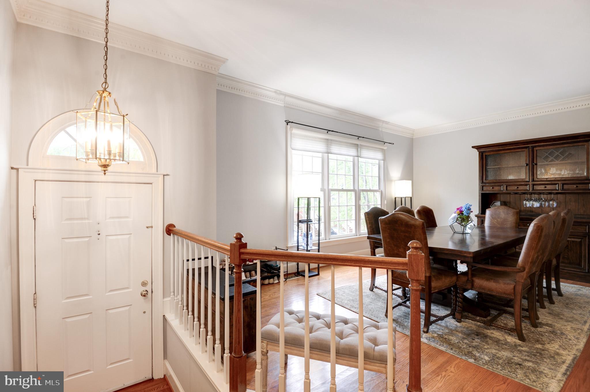 COURTHOUSE SQUARE - Residential