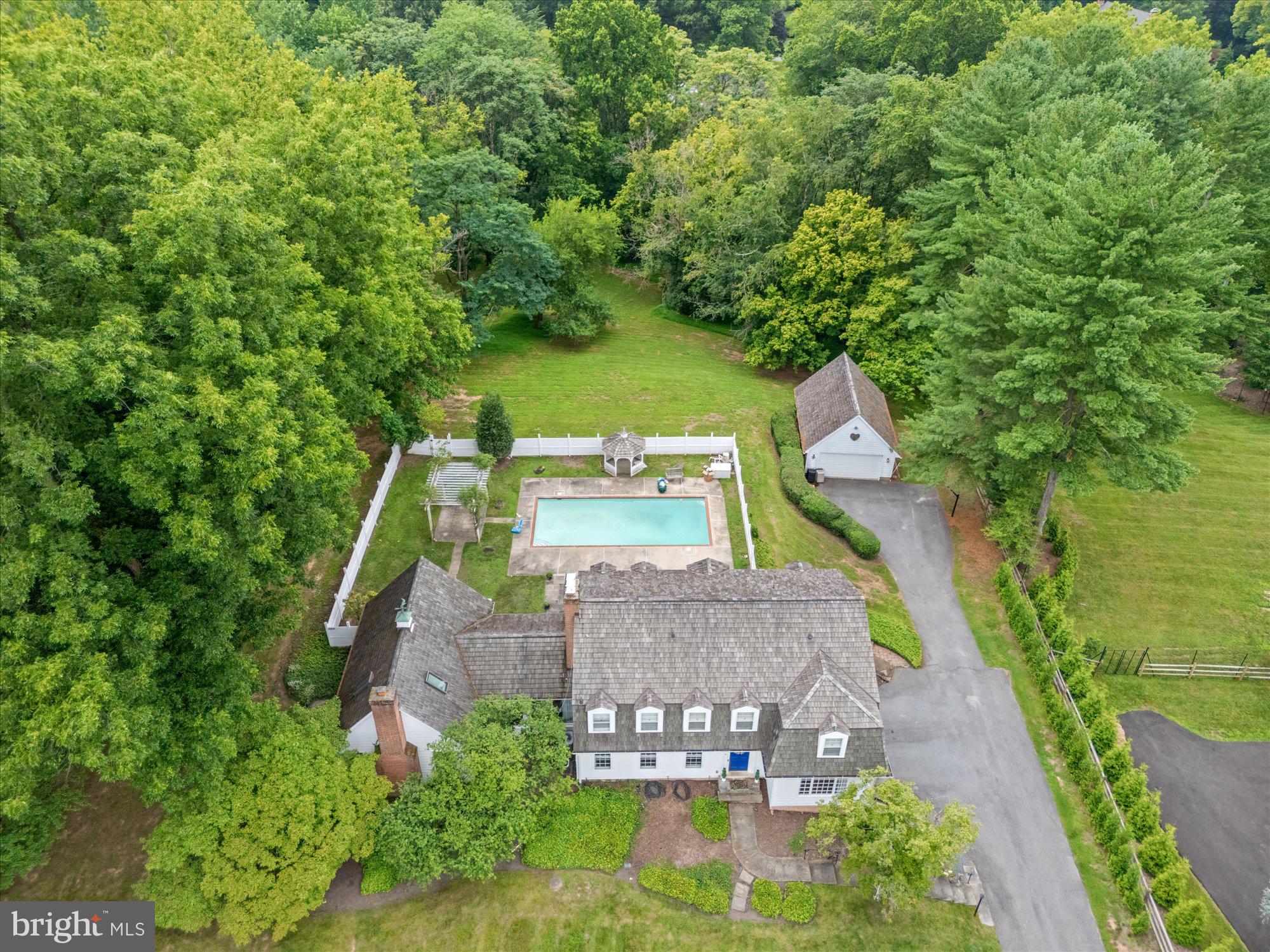 10812 CRIPPLEGATE ROAD