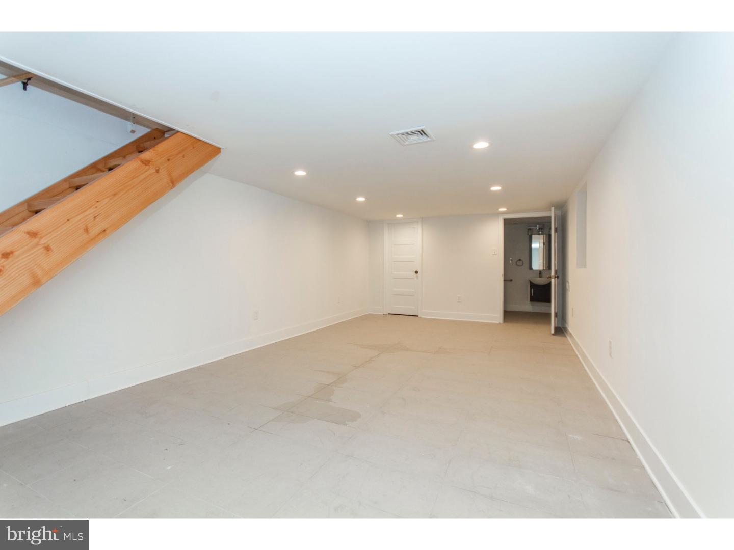 PHILADELPHIA (WEST) - Residential