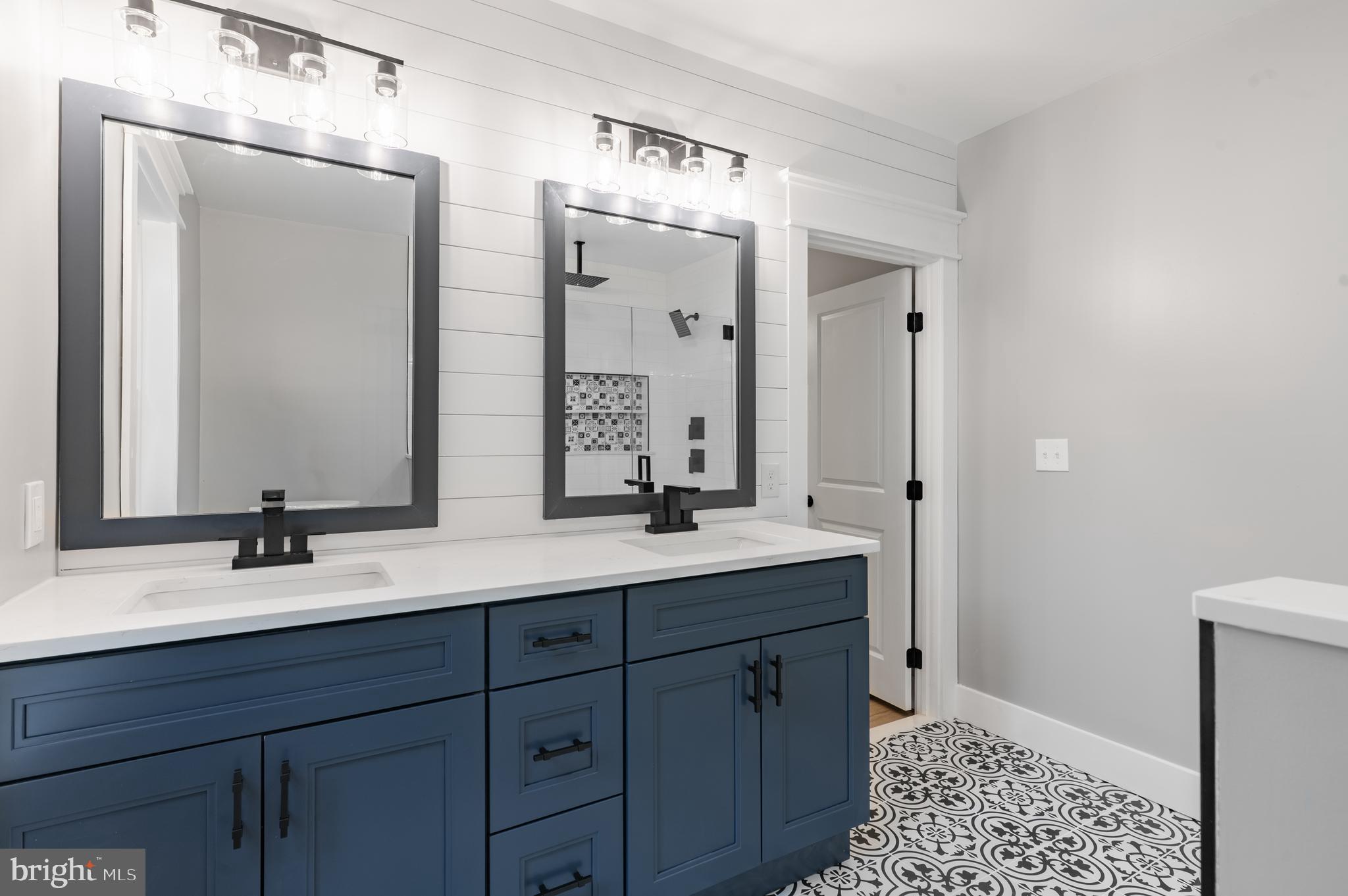 JENKINTOWN - Residential