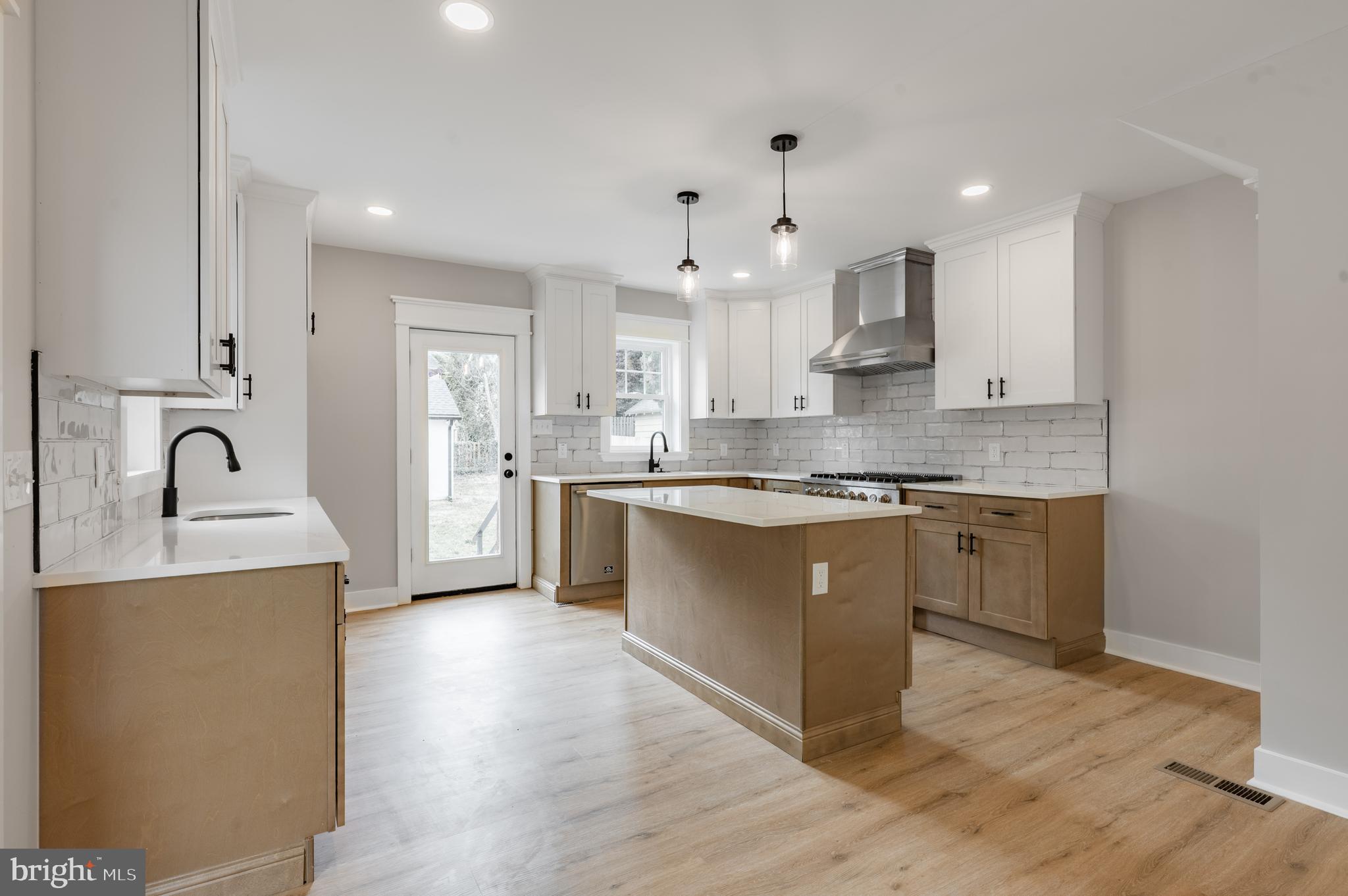 JENKINTOWN - Residential