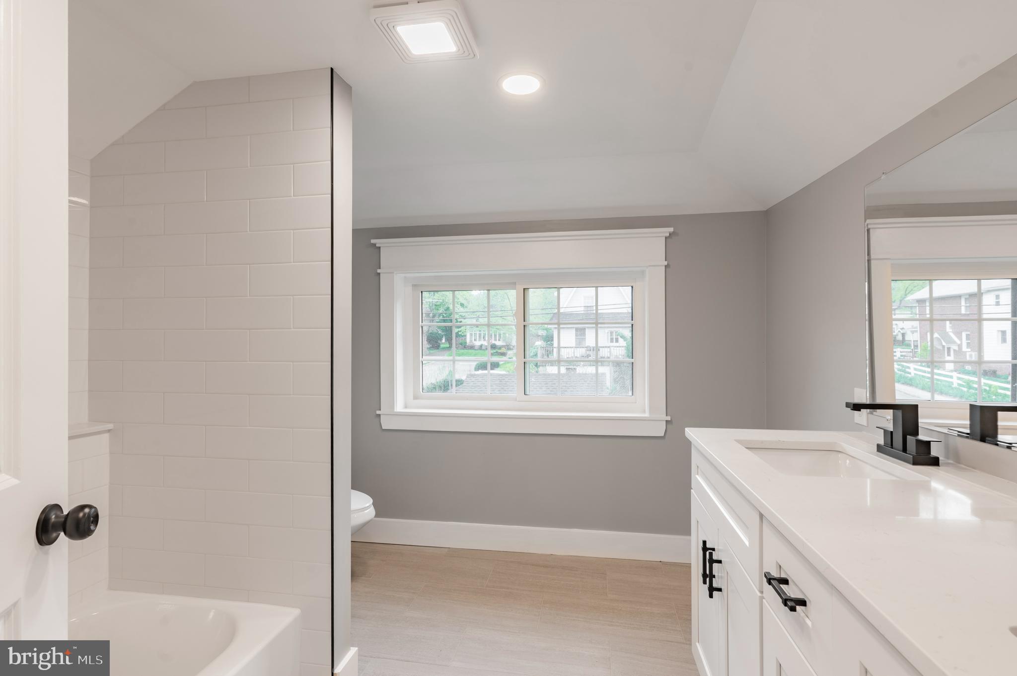 JENKINTOWN - Residential