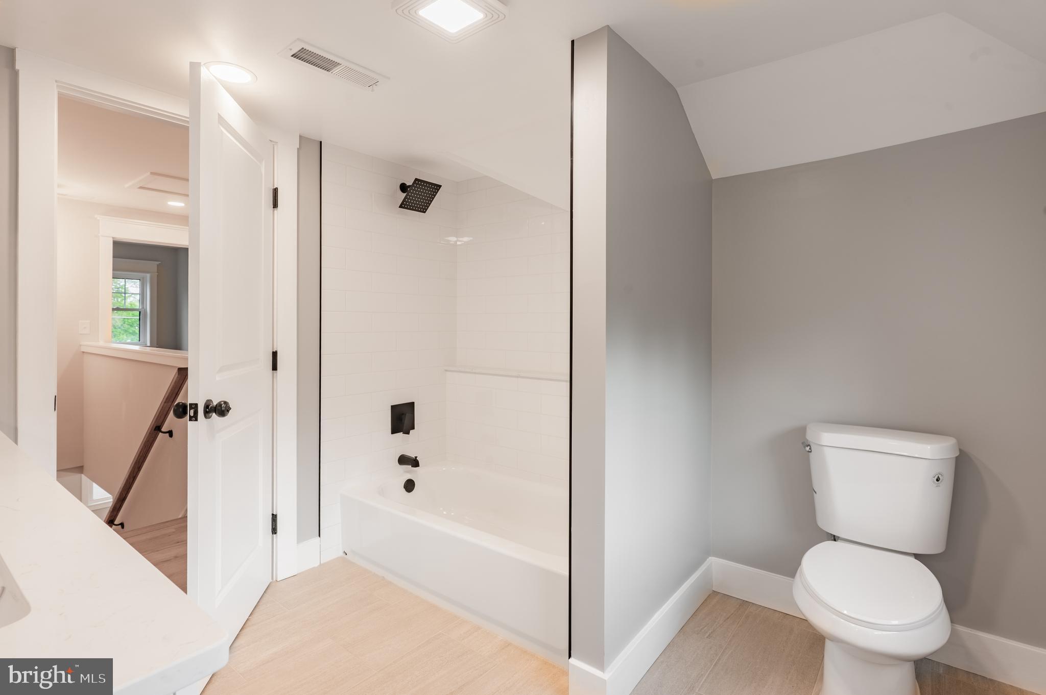 JENKINTOWN - Residential