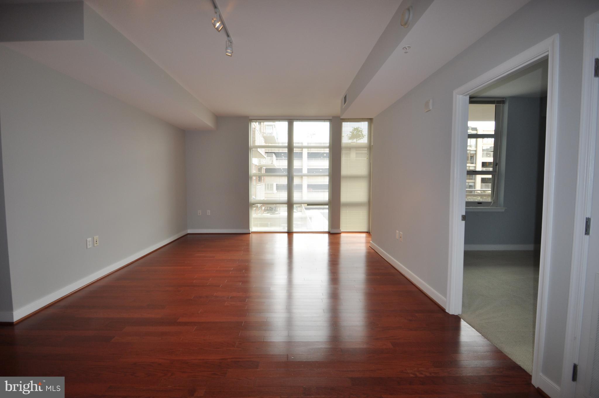 NATIONAL HARBOR - Residential Lease