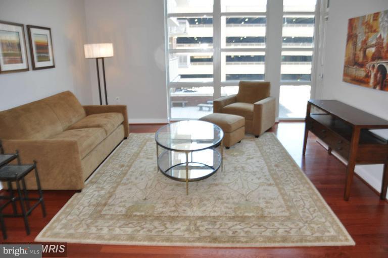 NATIONAL HARBOR - Residential Lease