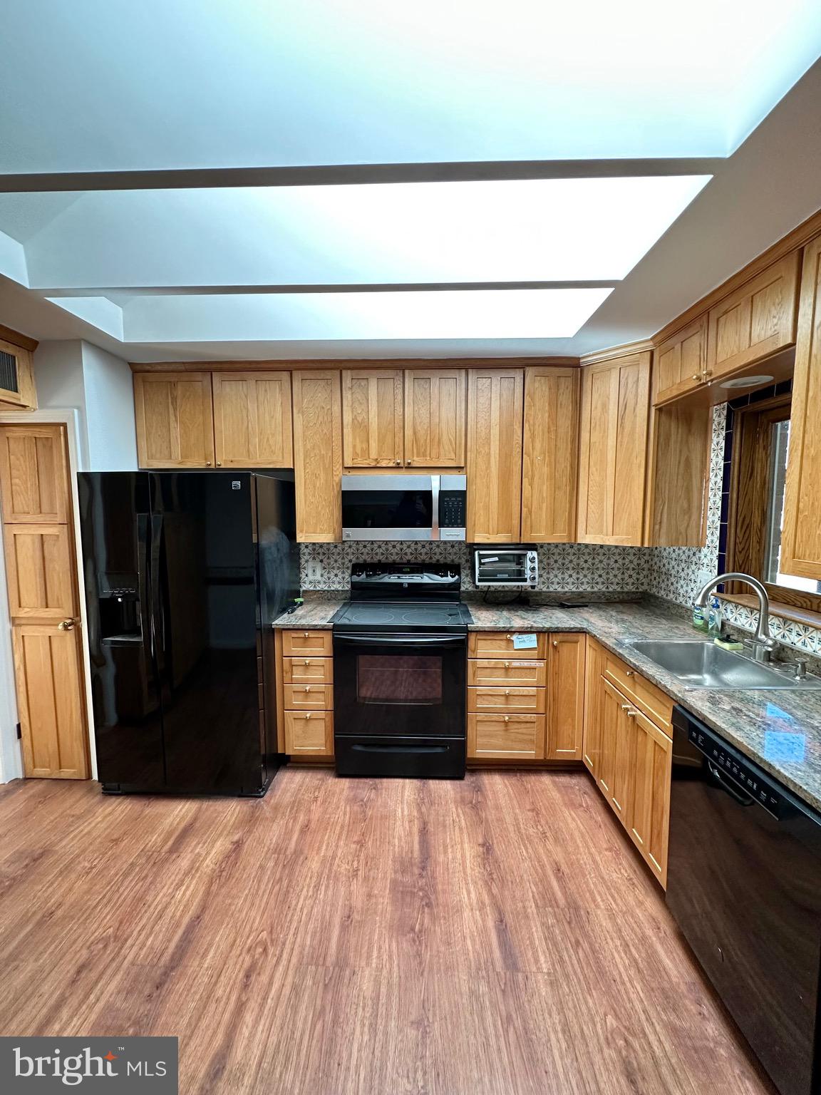 BROYHILL FOREST - Residential Lease