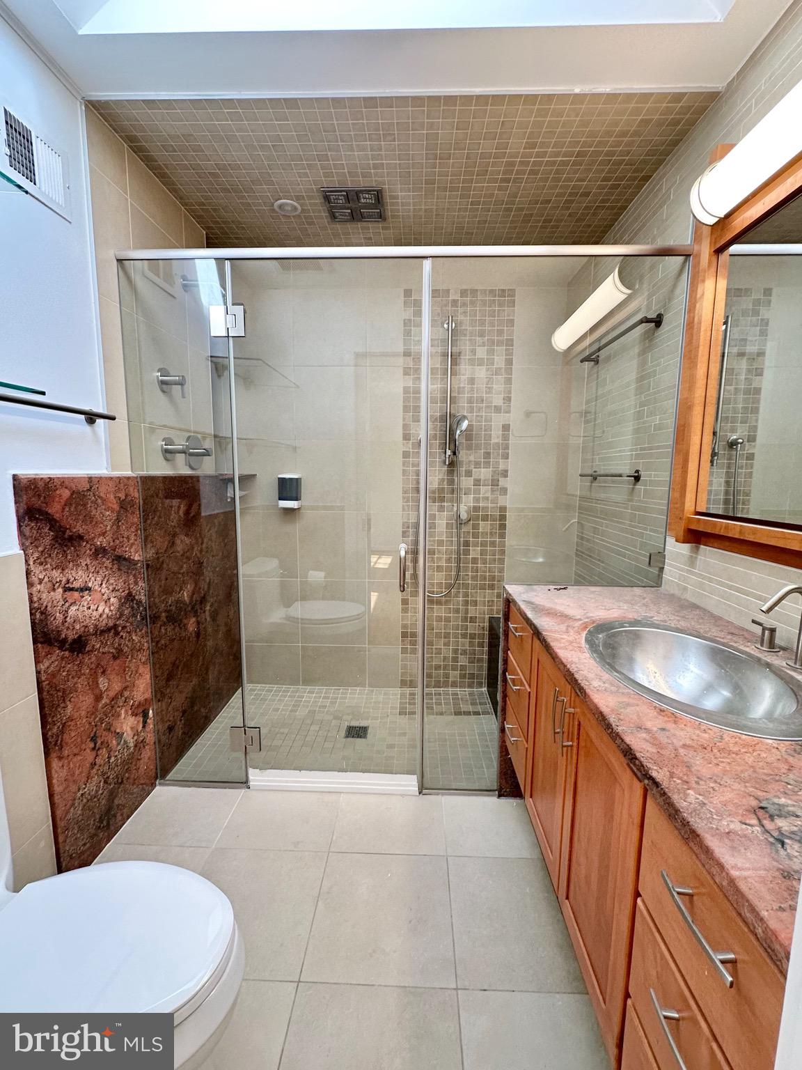 BROYHILL FOREST - Residential Lease