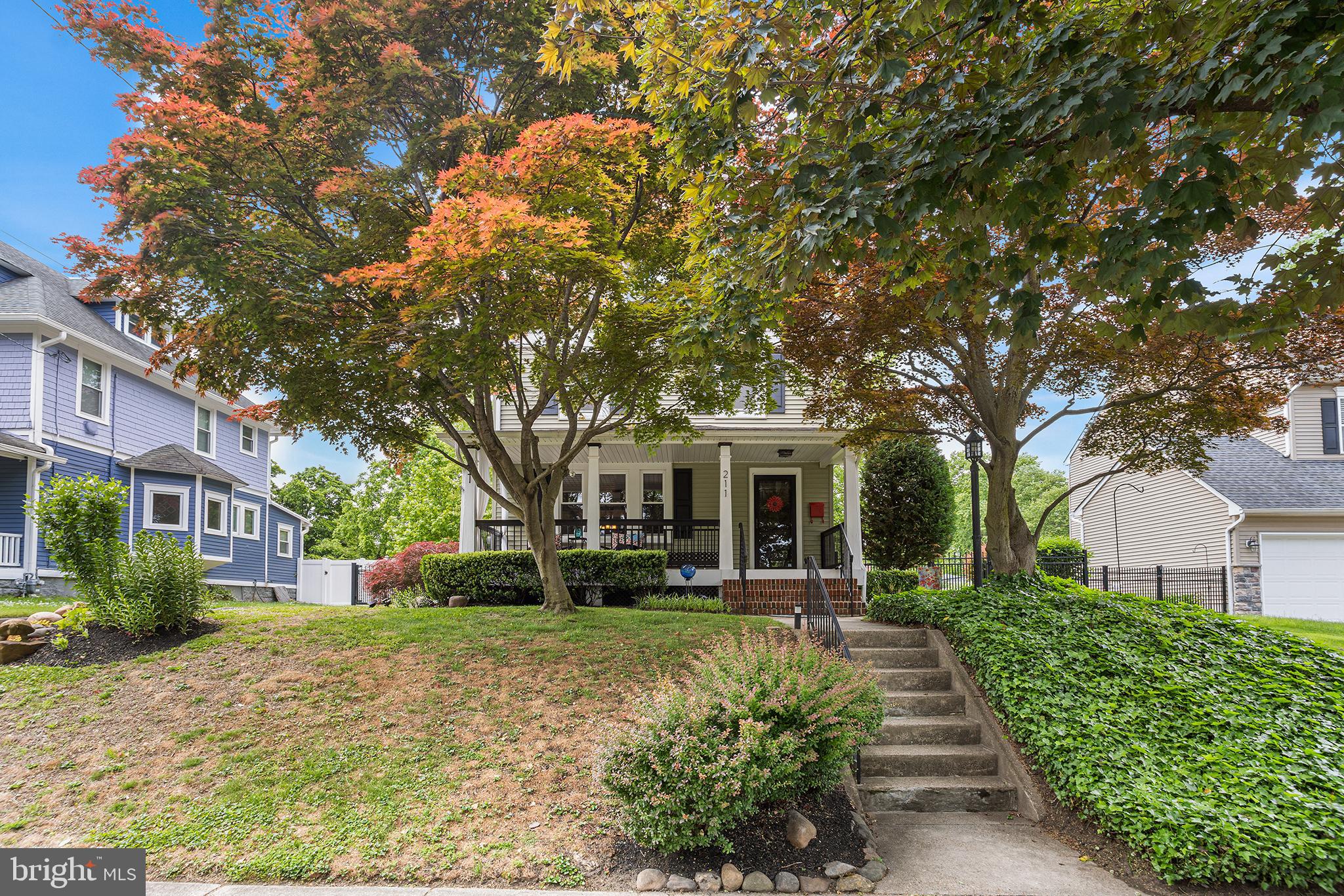 211 EDGEWOOD AVENUE