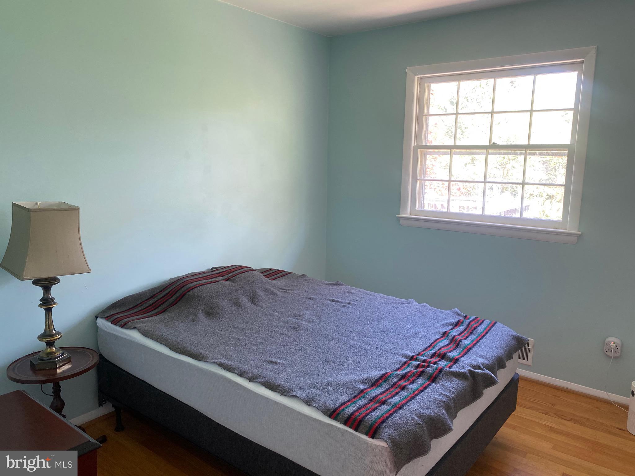 COUNTRY CLUB MANOR - Residential