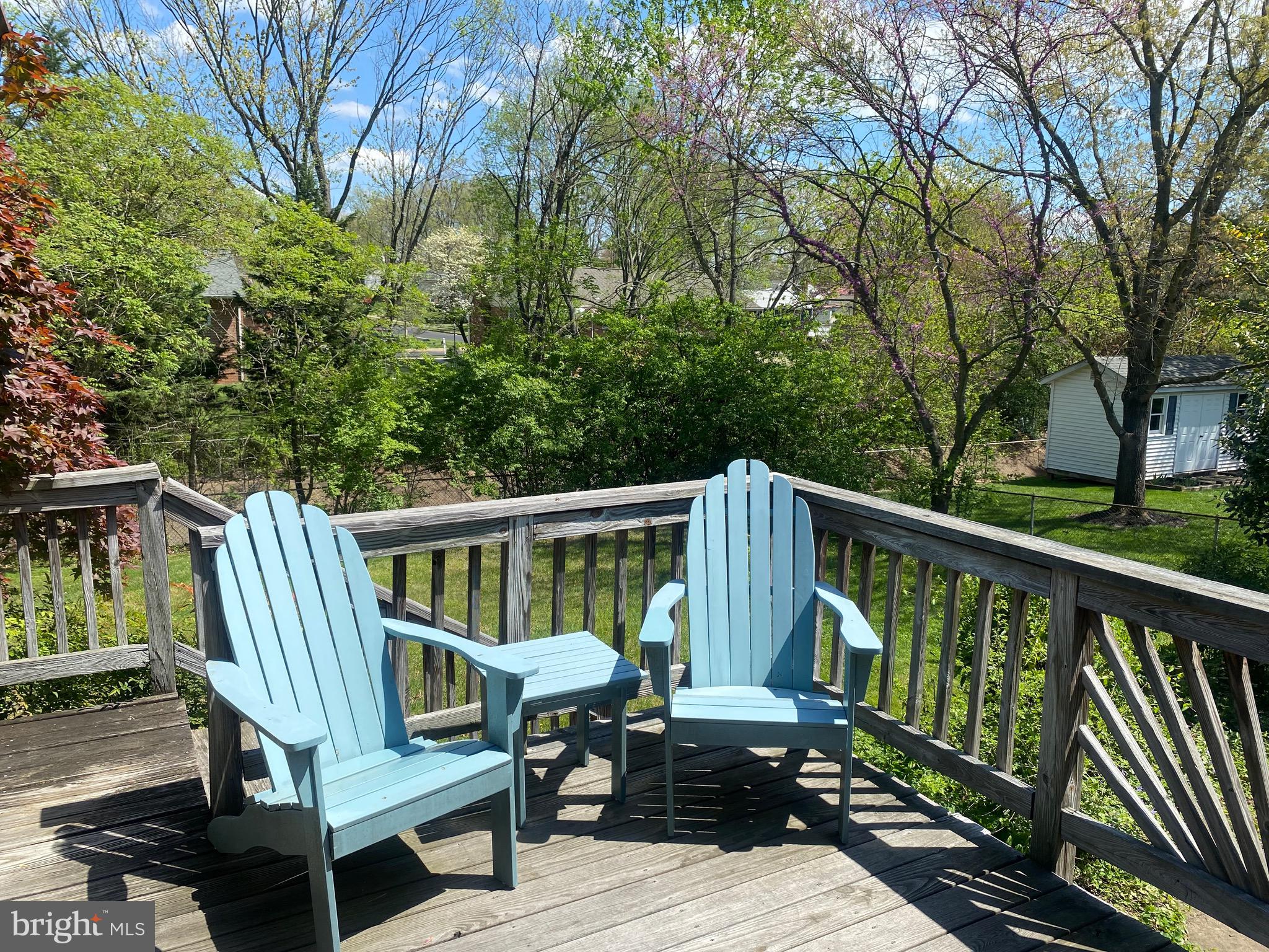 COUNTRY CLUB MANOR - Residential