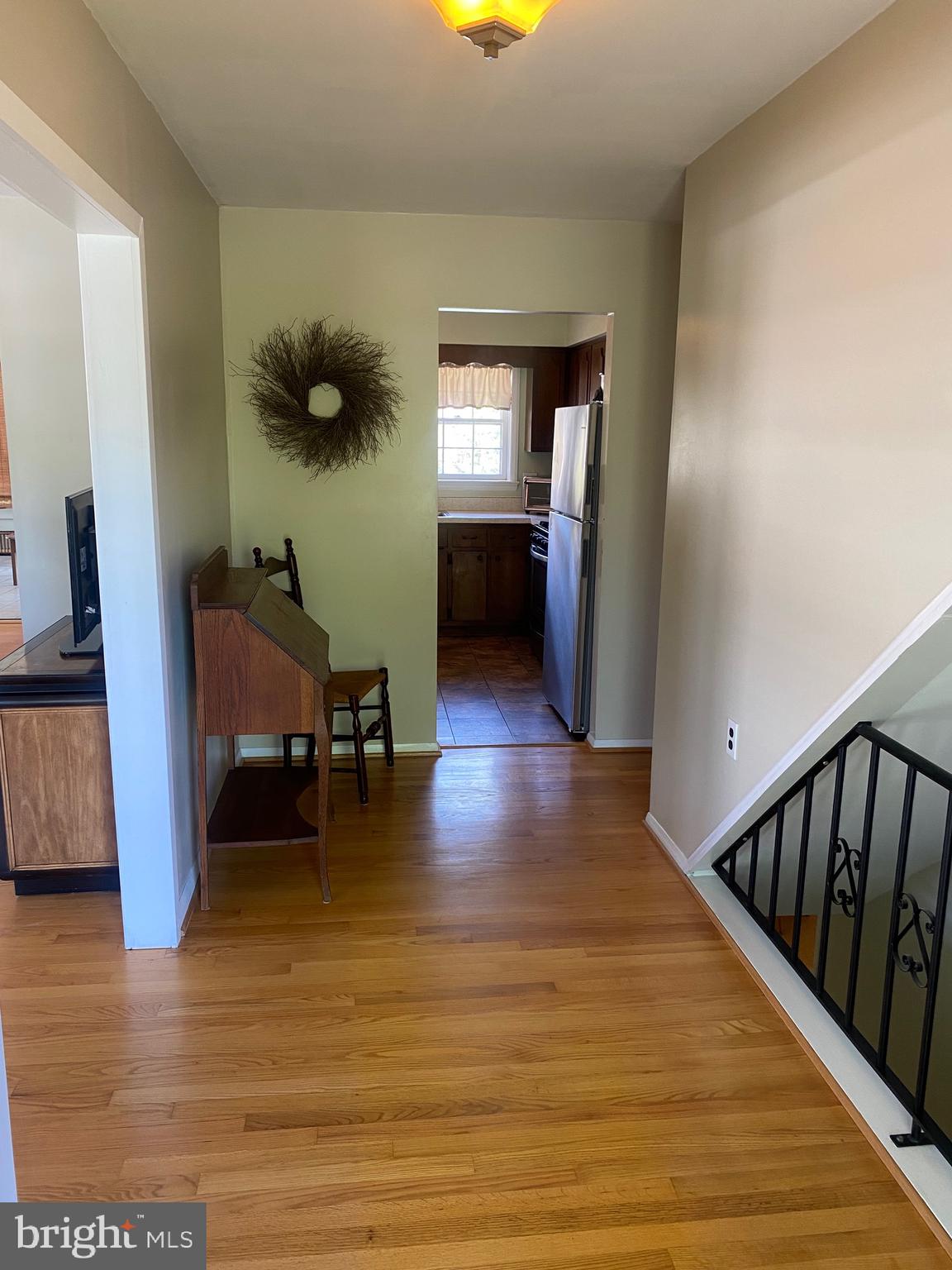 COUNTRY CLUB MANOR - Residential