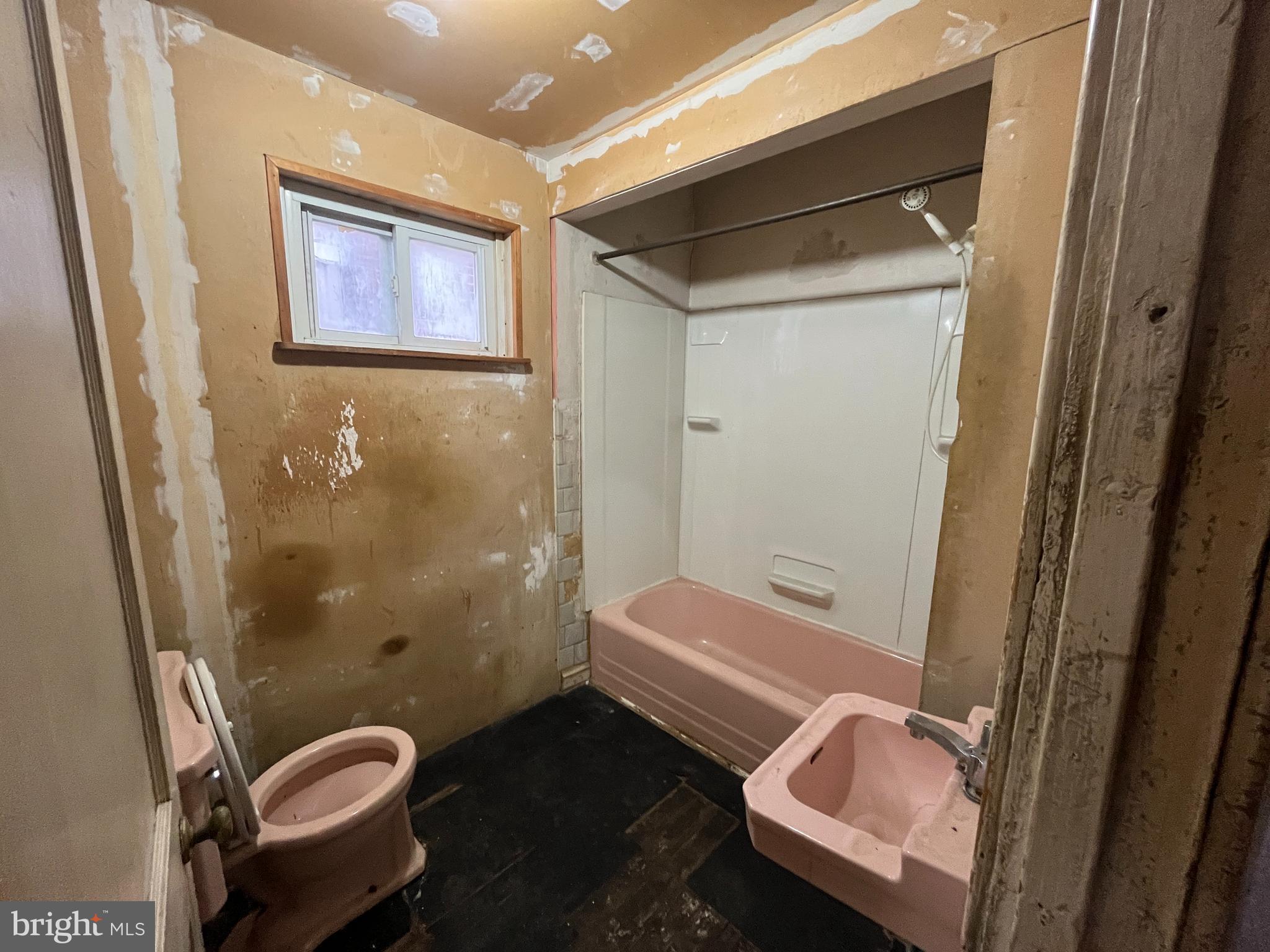 WHITMAN - Residential