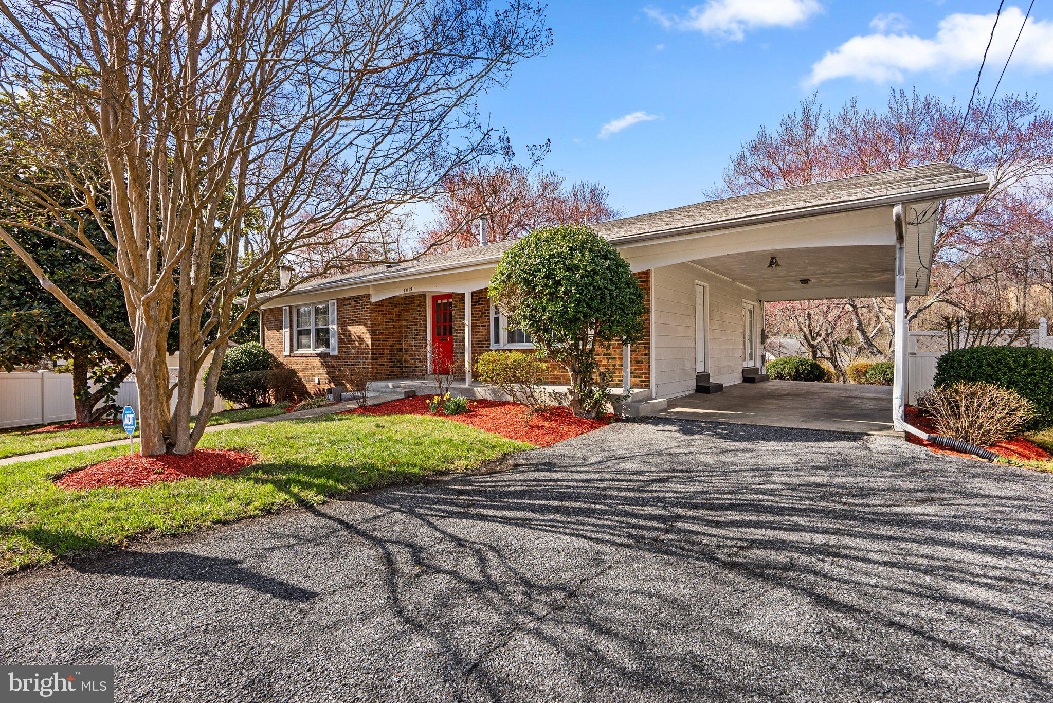 7012 NASHVILLE COURT