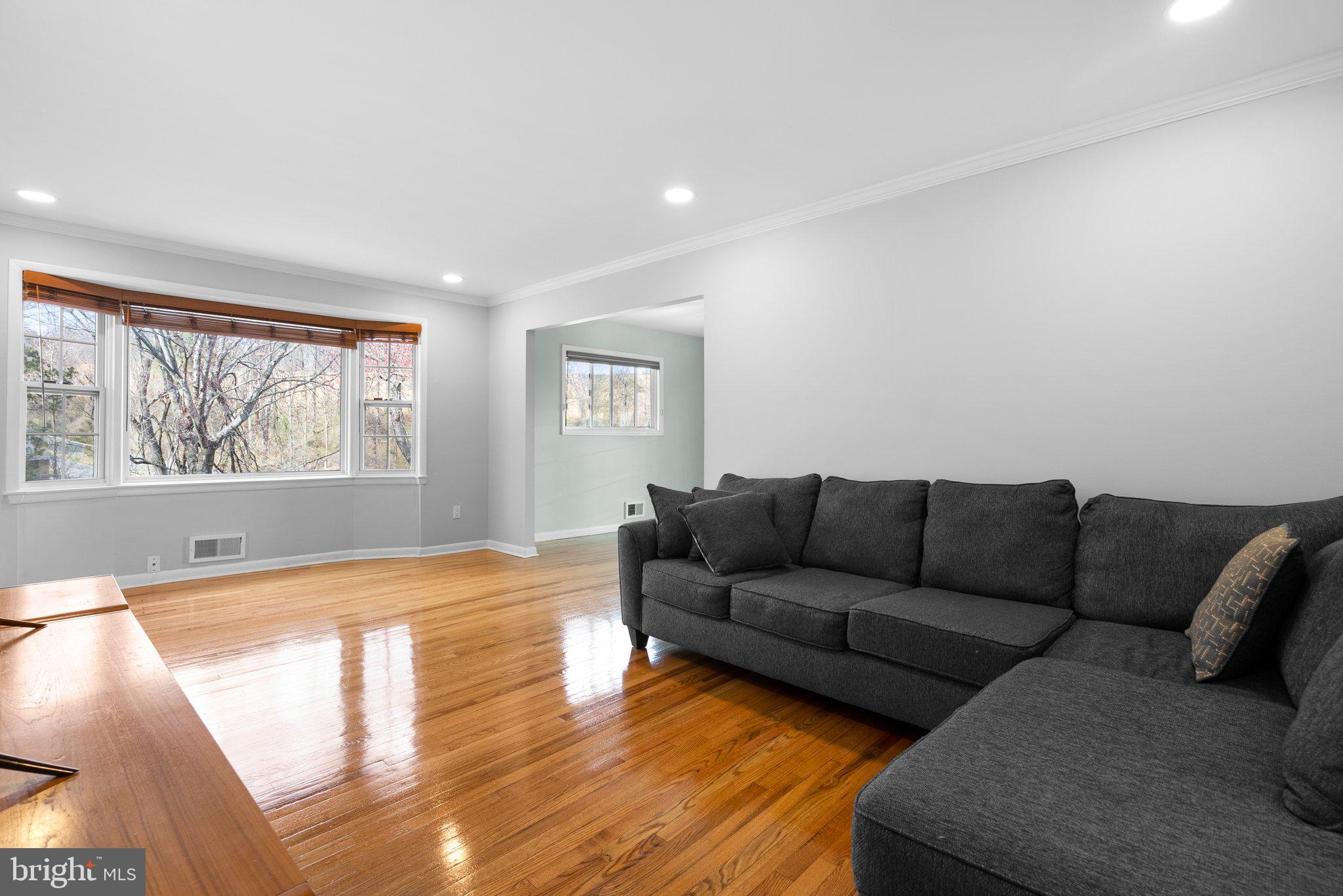 7012 NASHVILLE COURT