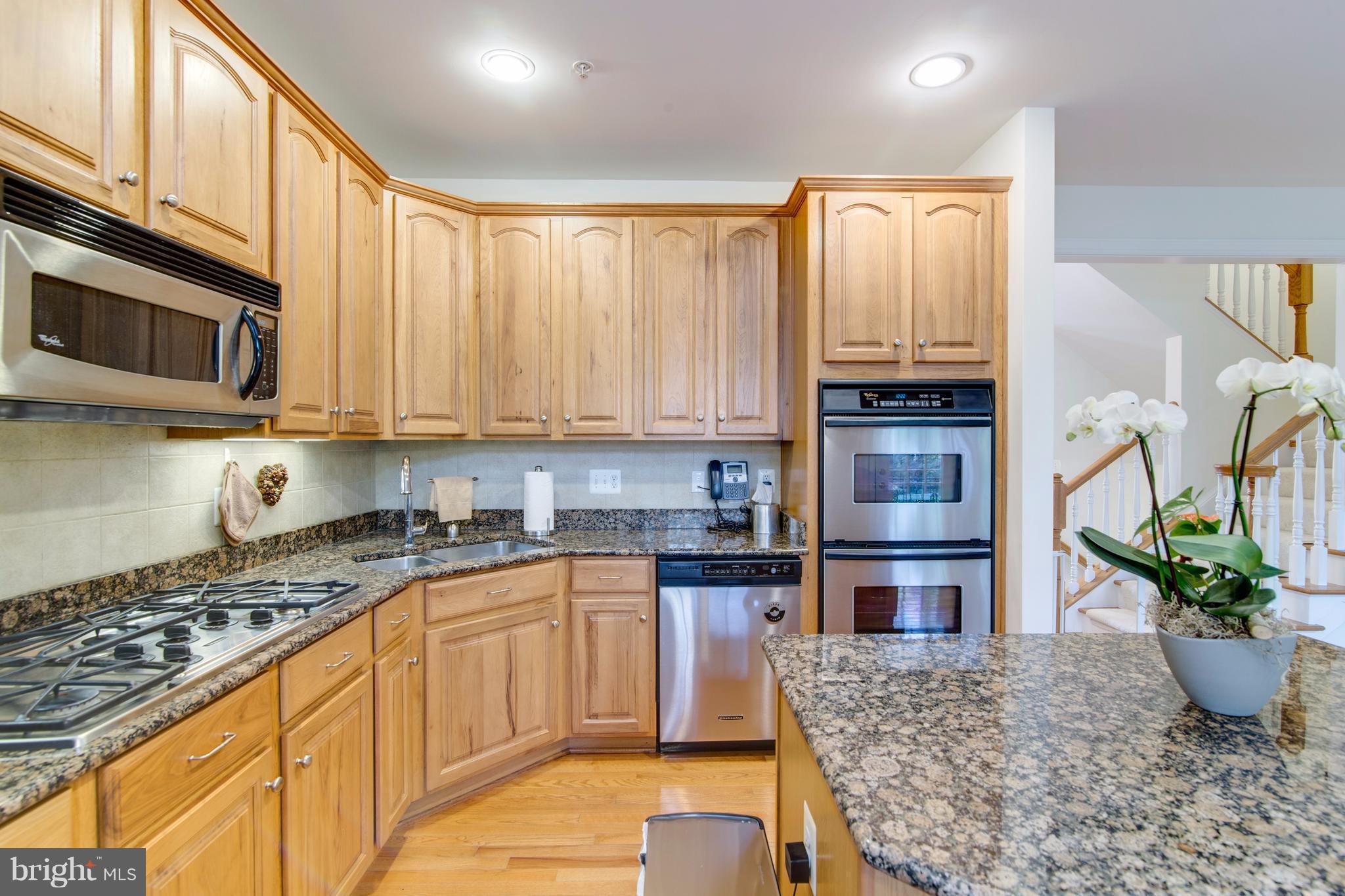 MADISON MANOR - Residential