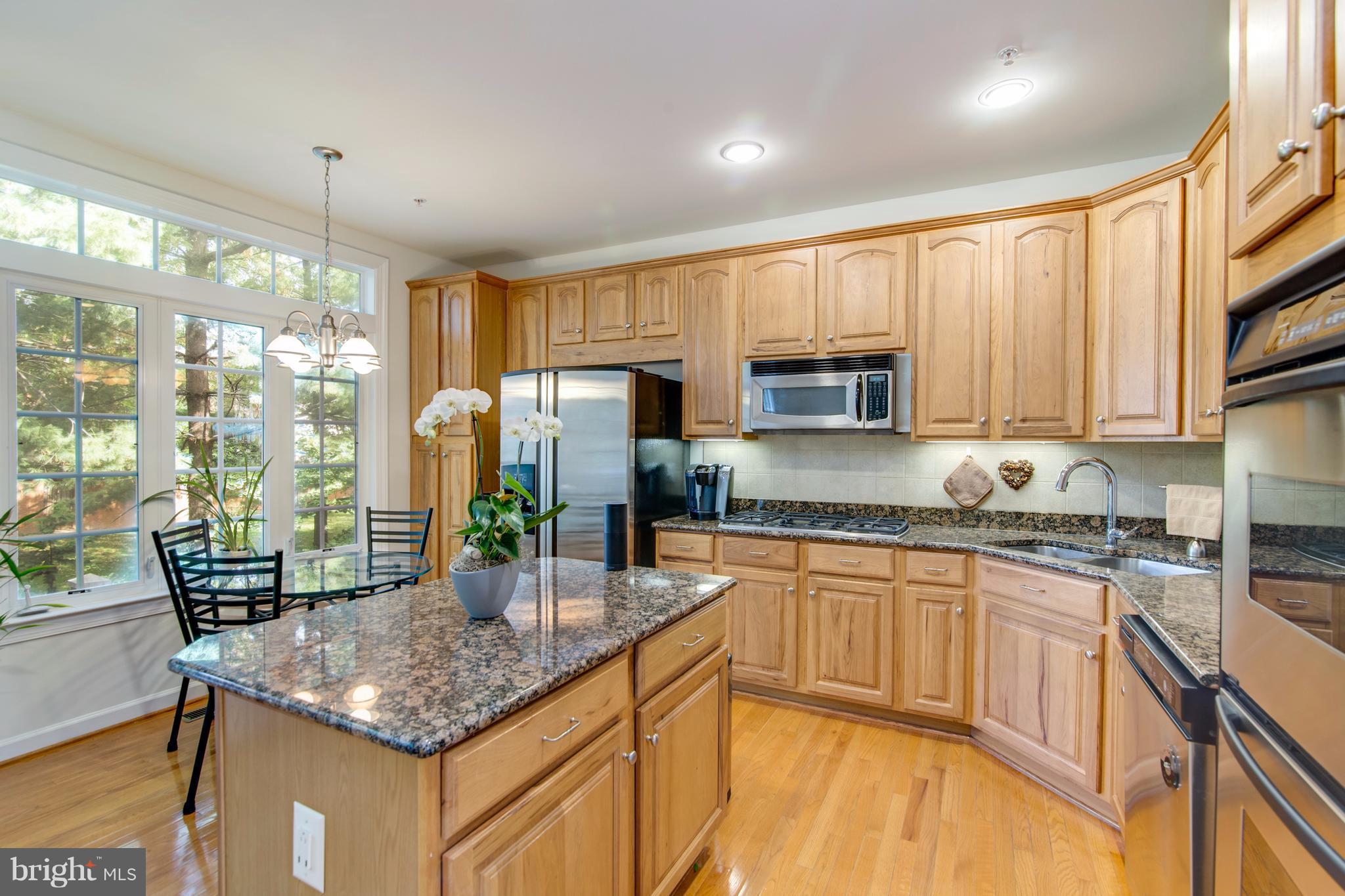 MADISON MANOR - Residential