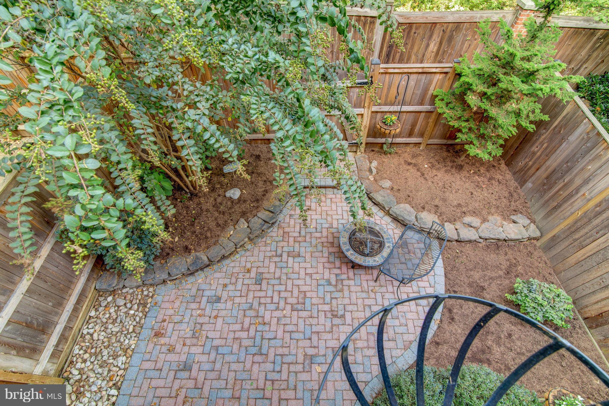 MADISON MANOR - Residential