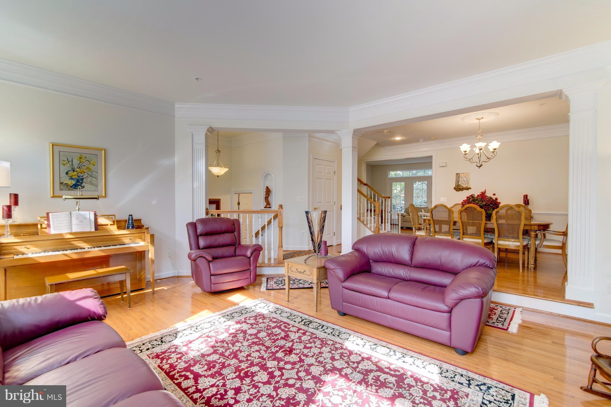 MADISON MANOR - Residential