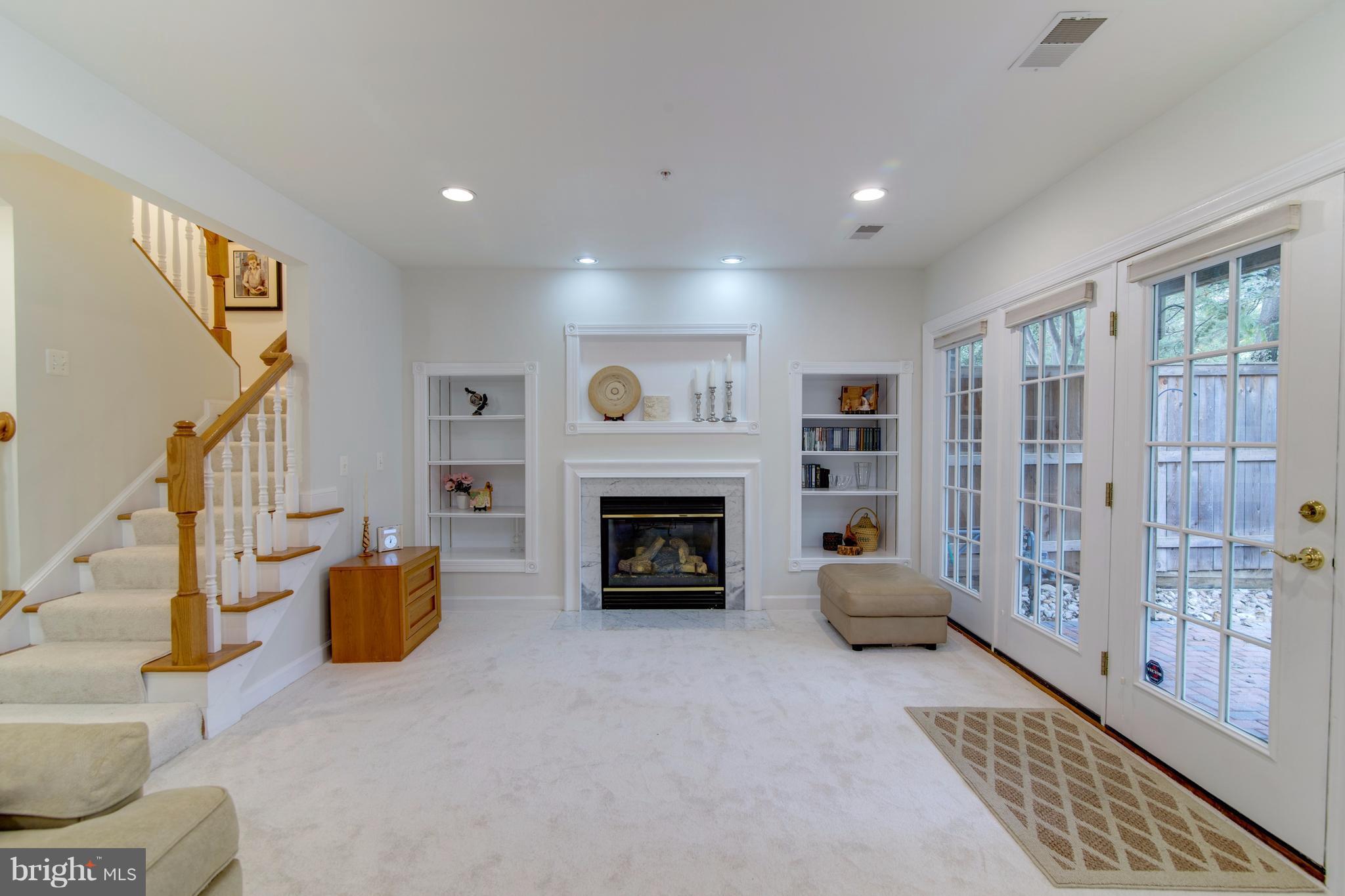 MADISON MANOR - Residential