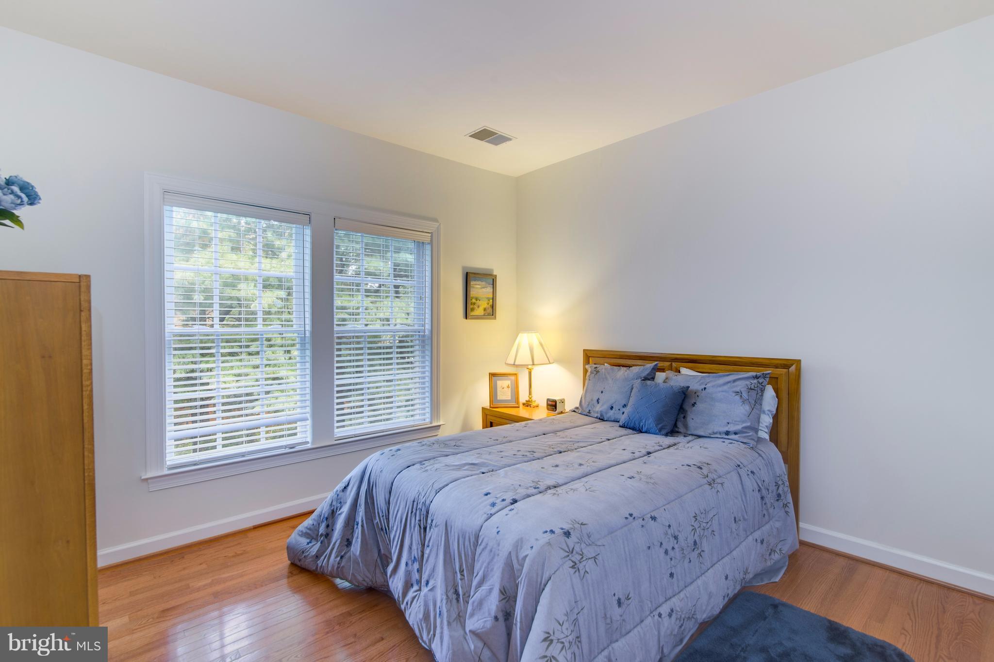 MADISON MANOR - Residential