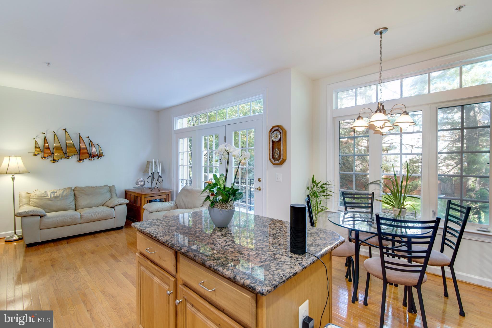 MADISON MANOR - Residential