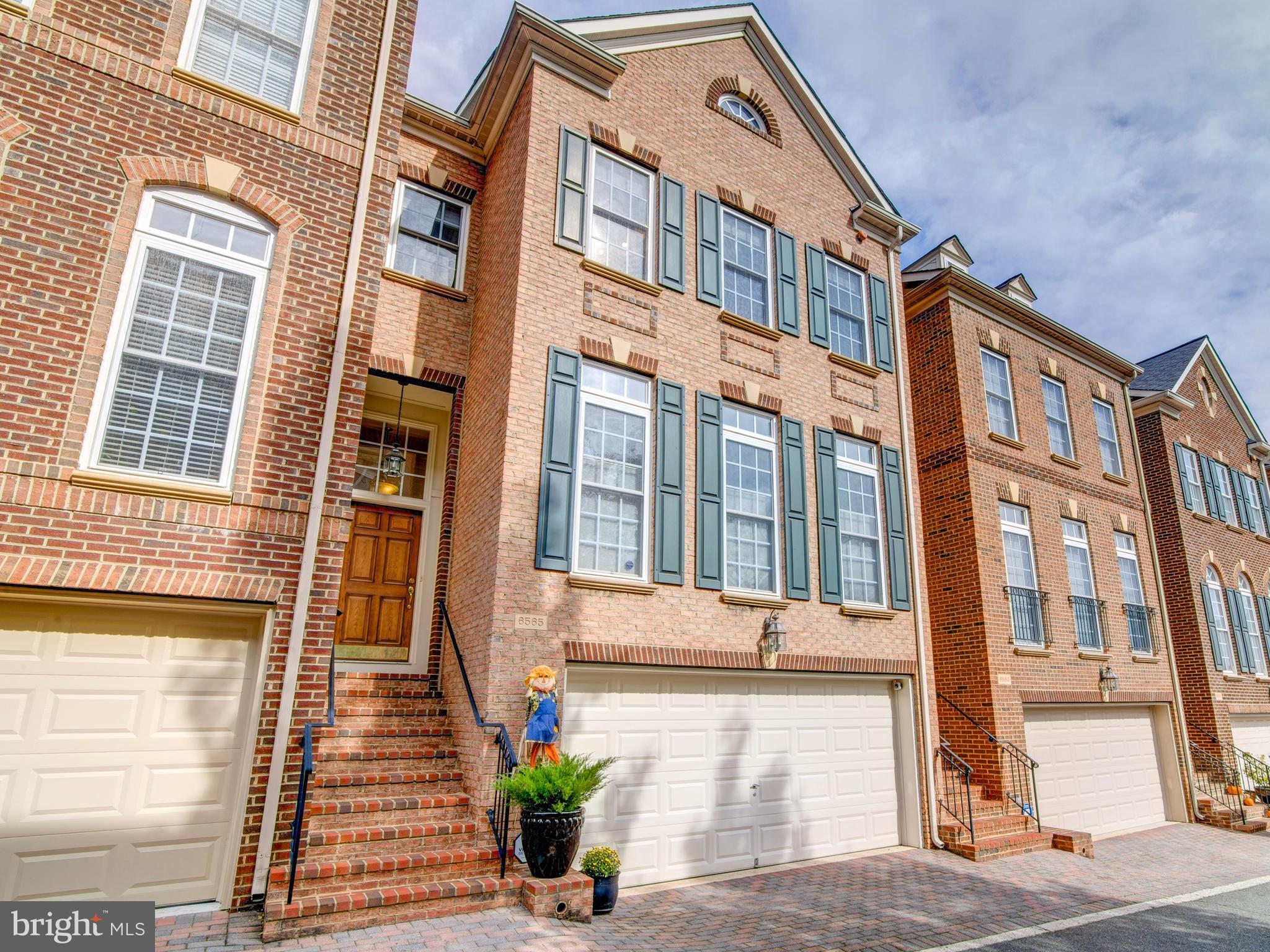 MADISON MANOR - Residential