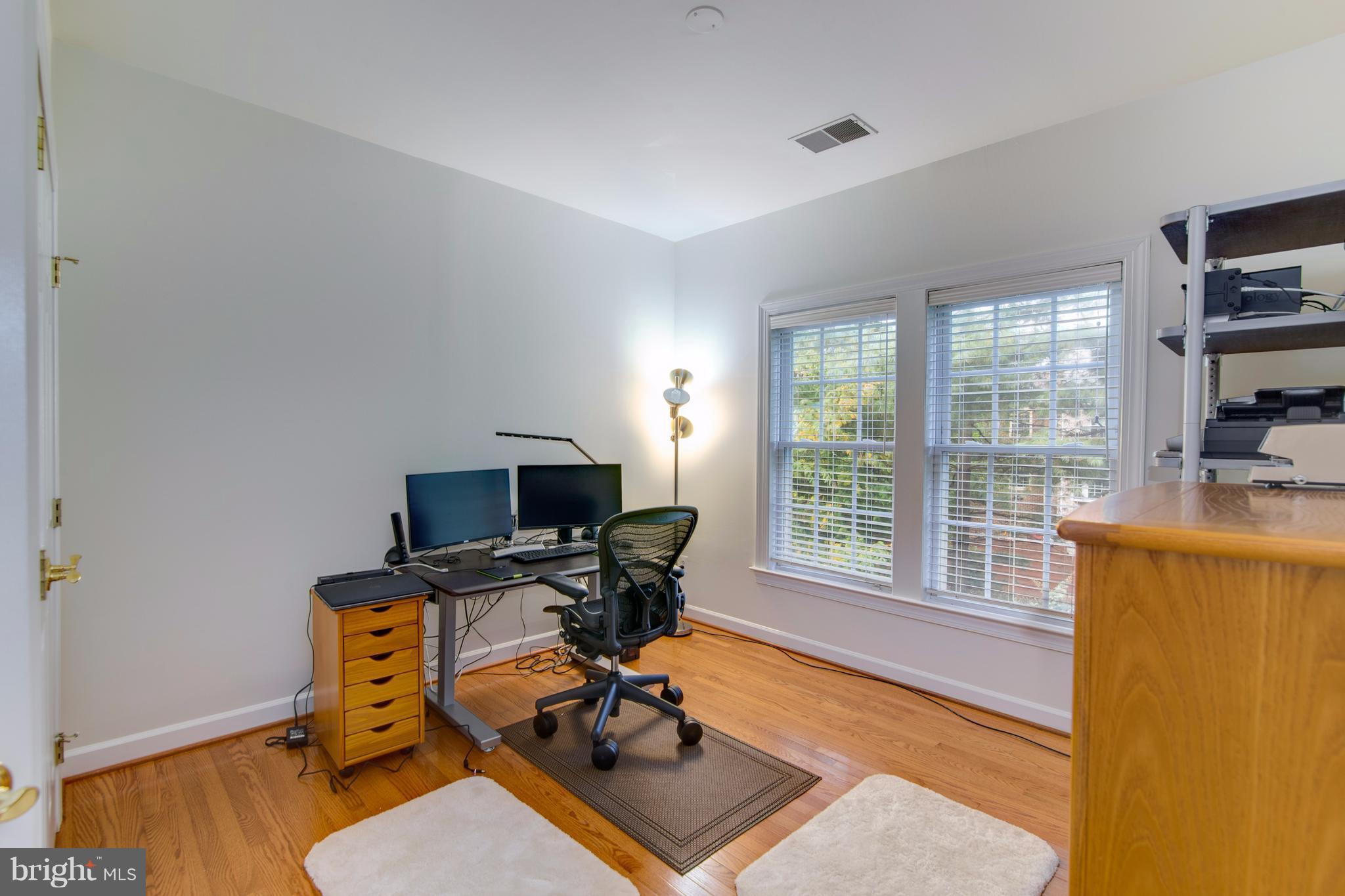 MADISON MANOR - Residential