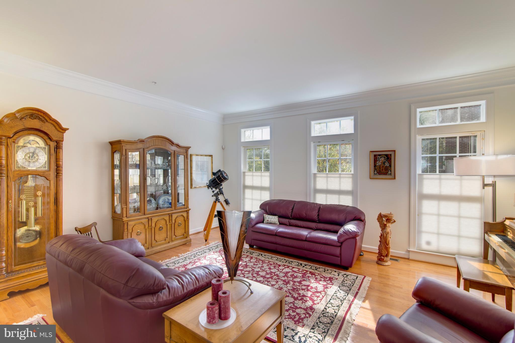 MADISON MANOR - Residential