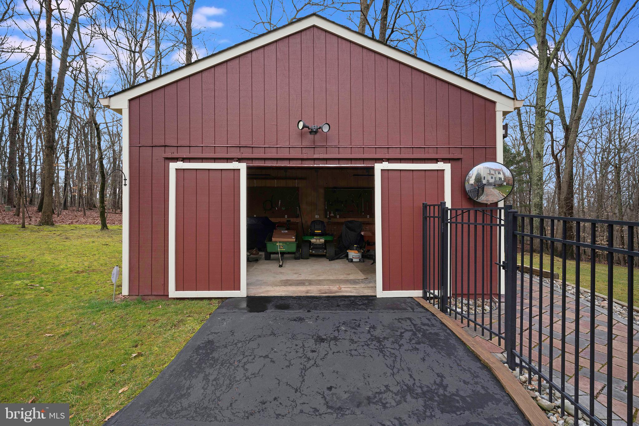 CLIFTON MEADOWS - Residential