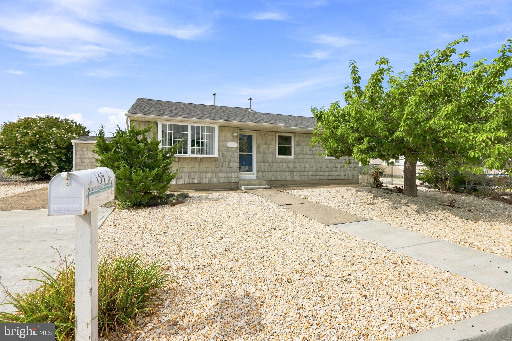 134 E POTOMAC DRIVE