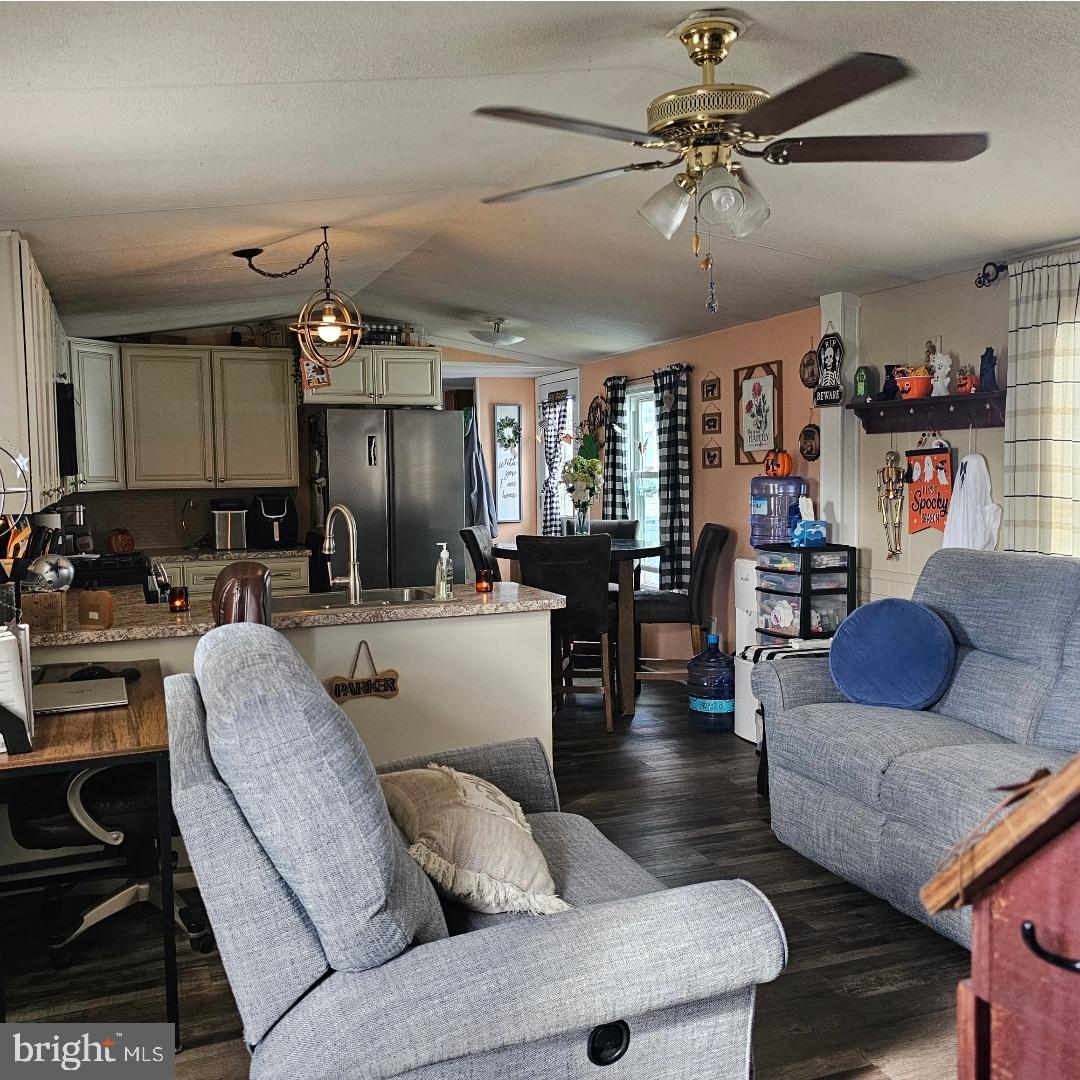 2 NEW BRIDGE ROAD C3