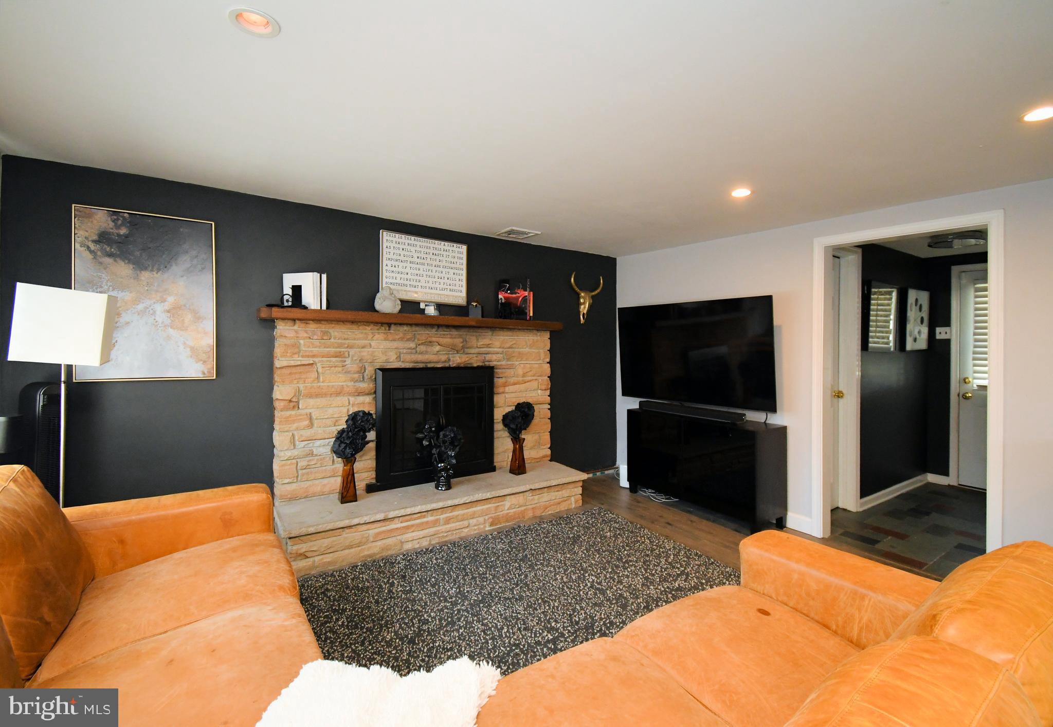 PENNSBURY HGTS - Residential