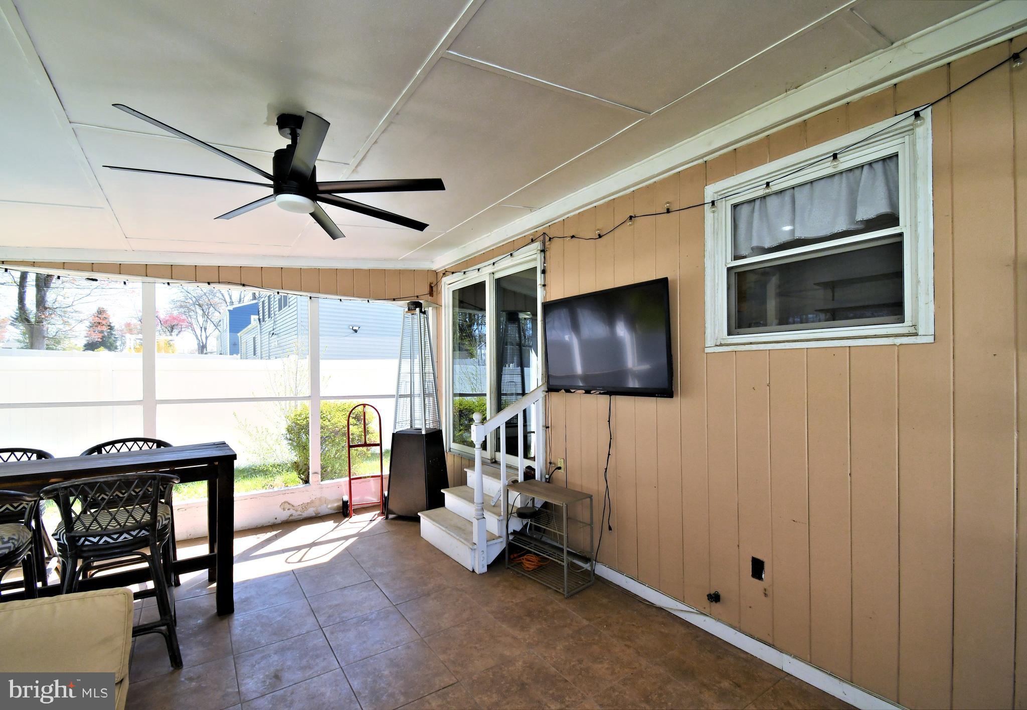 PENNSBURY HGTS - Residential