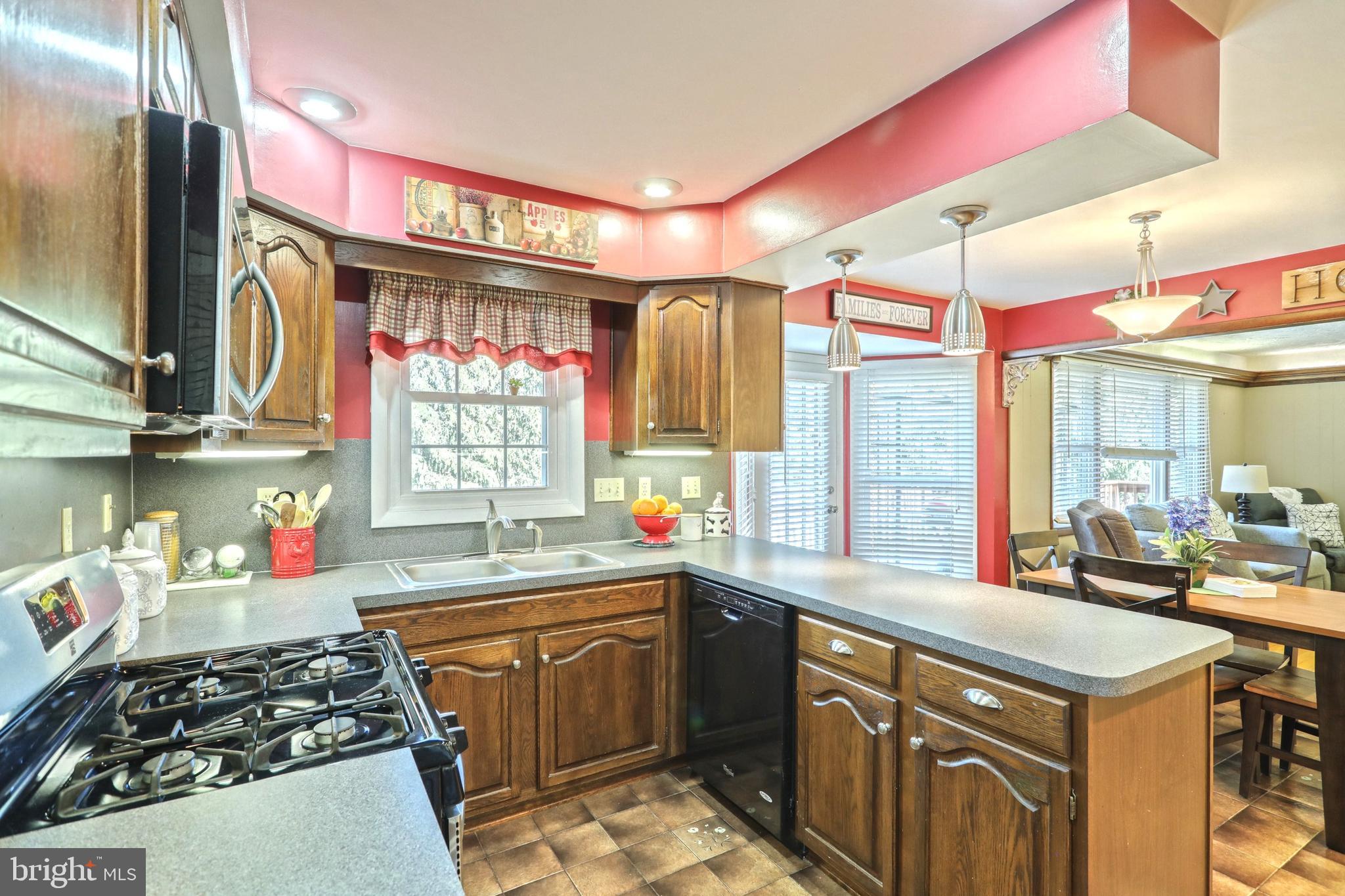 MARLBOROUGH WEST - Residential