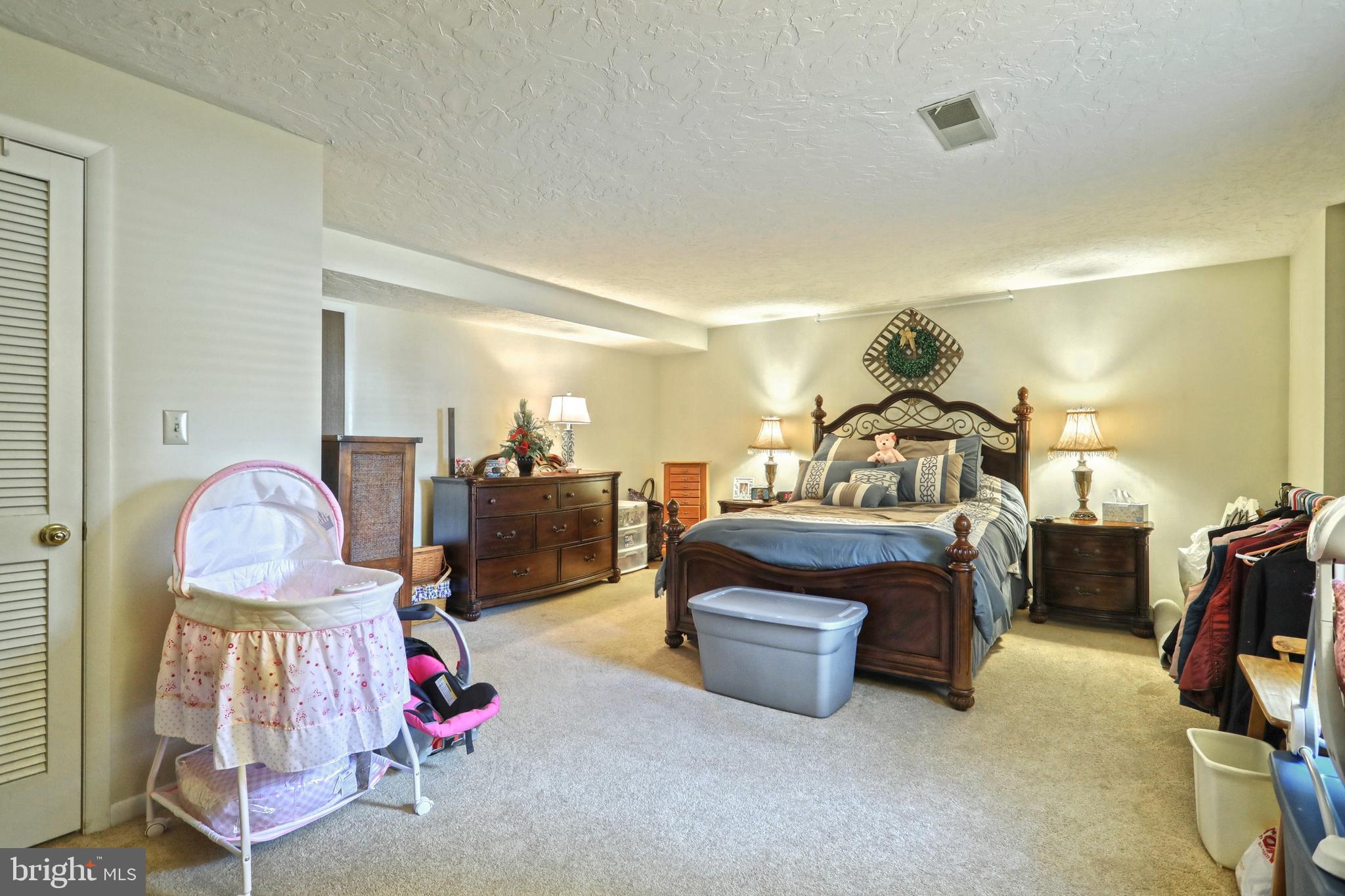 MARLBOROUGH WEST - Residential