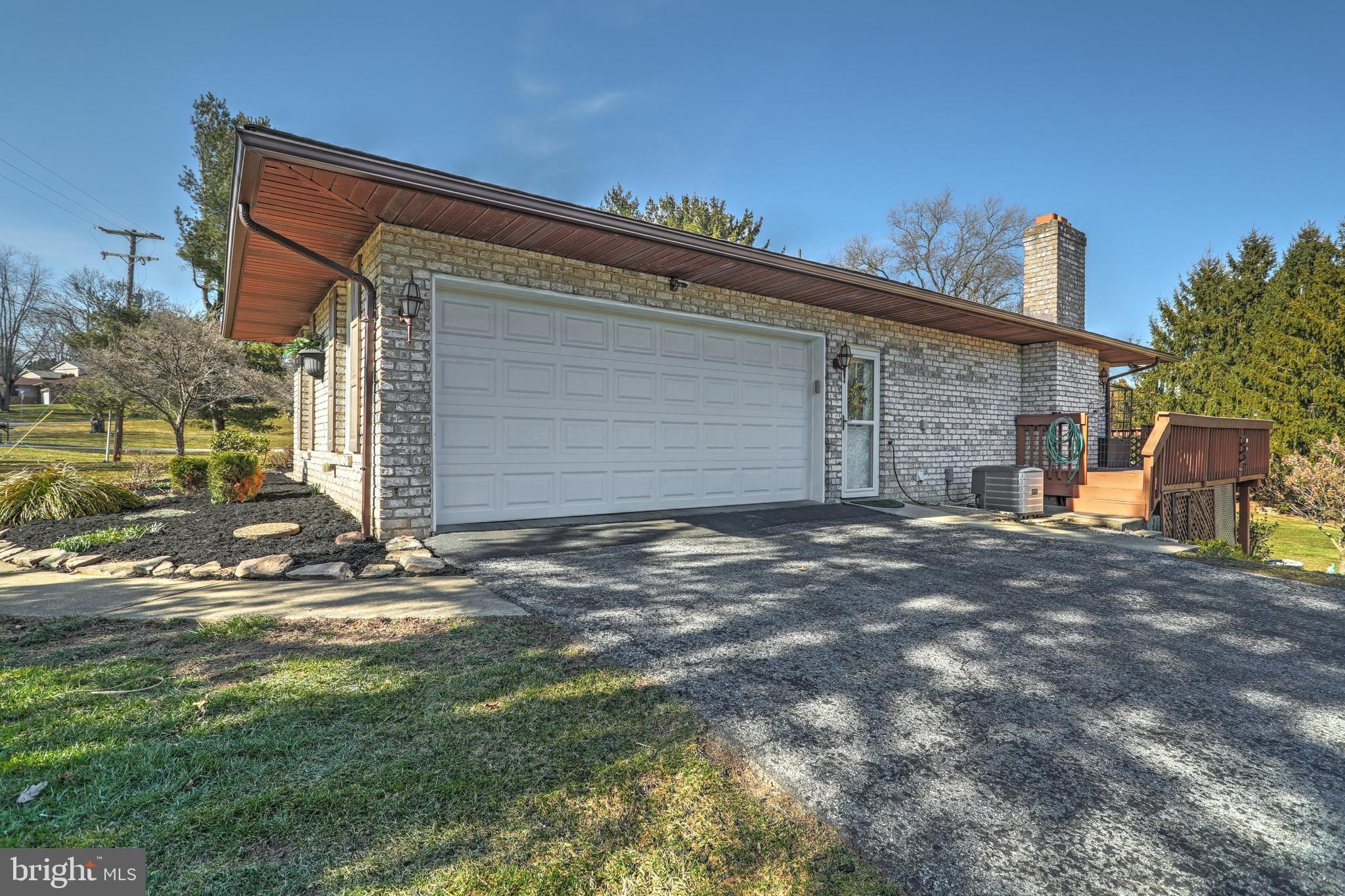 MARLBOROUGH WEST - Residential