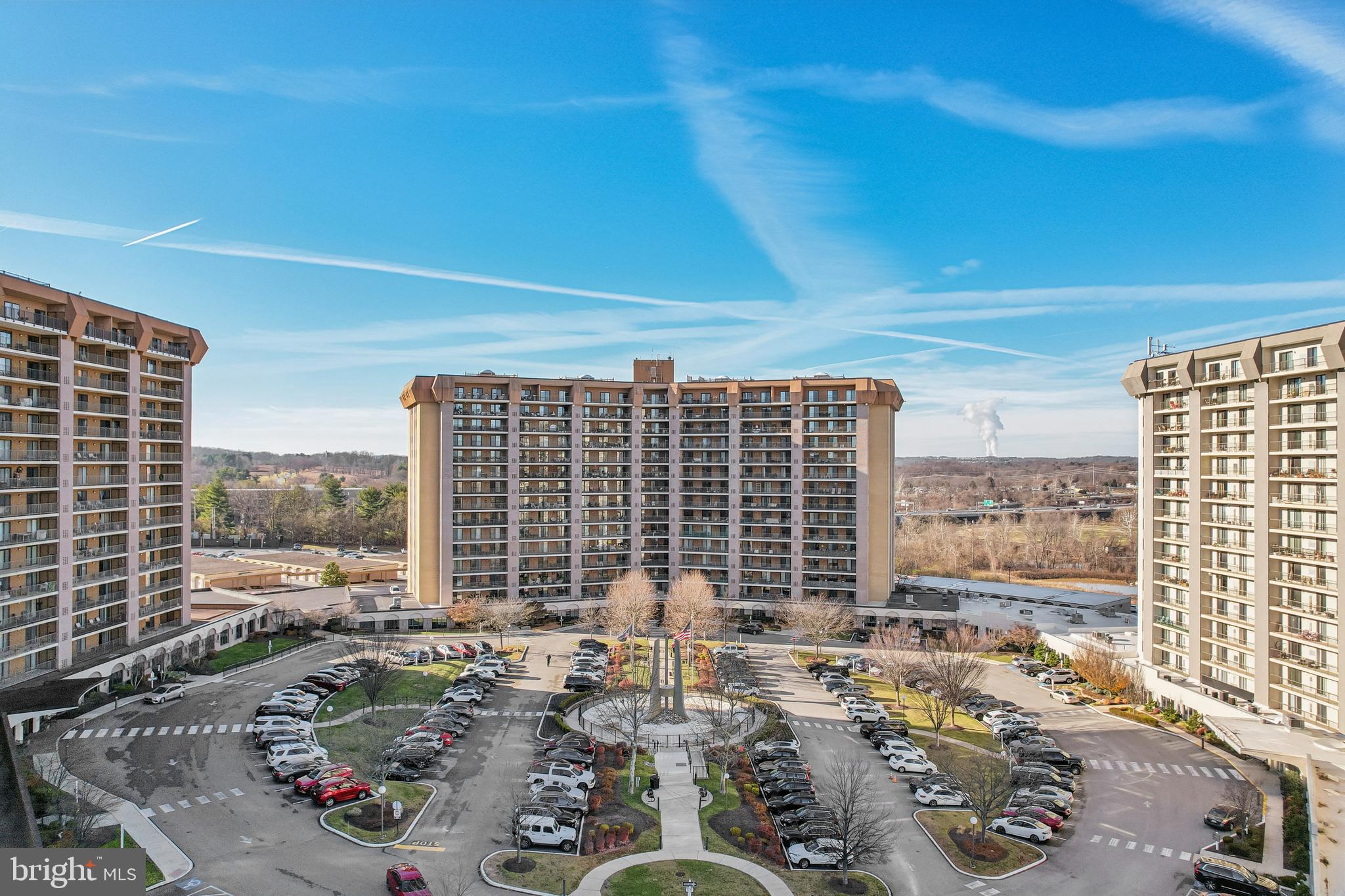VALLEY FORGE TOWER - Residential