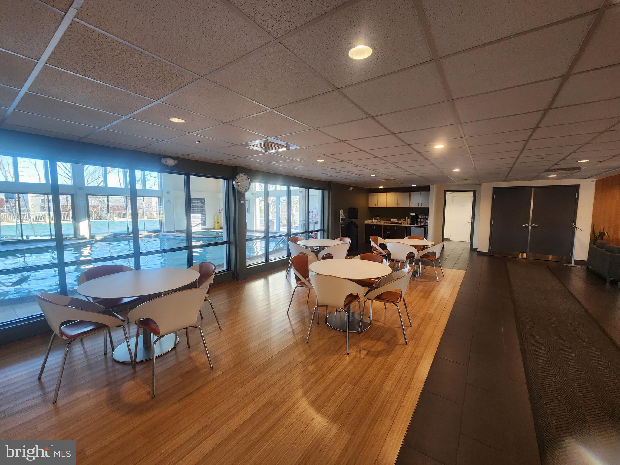 VALLEY FORGE TOWER - Residential