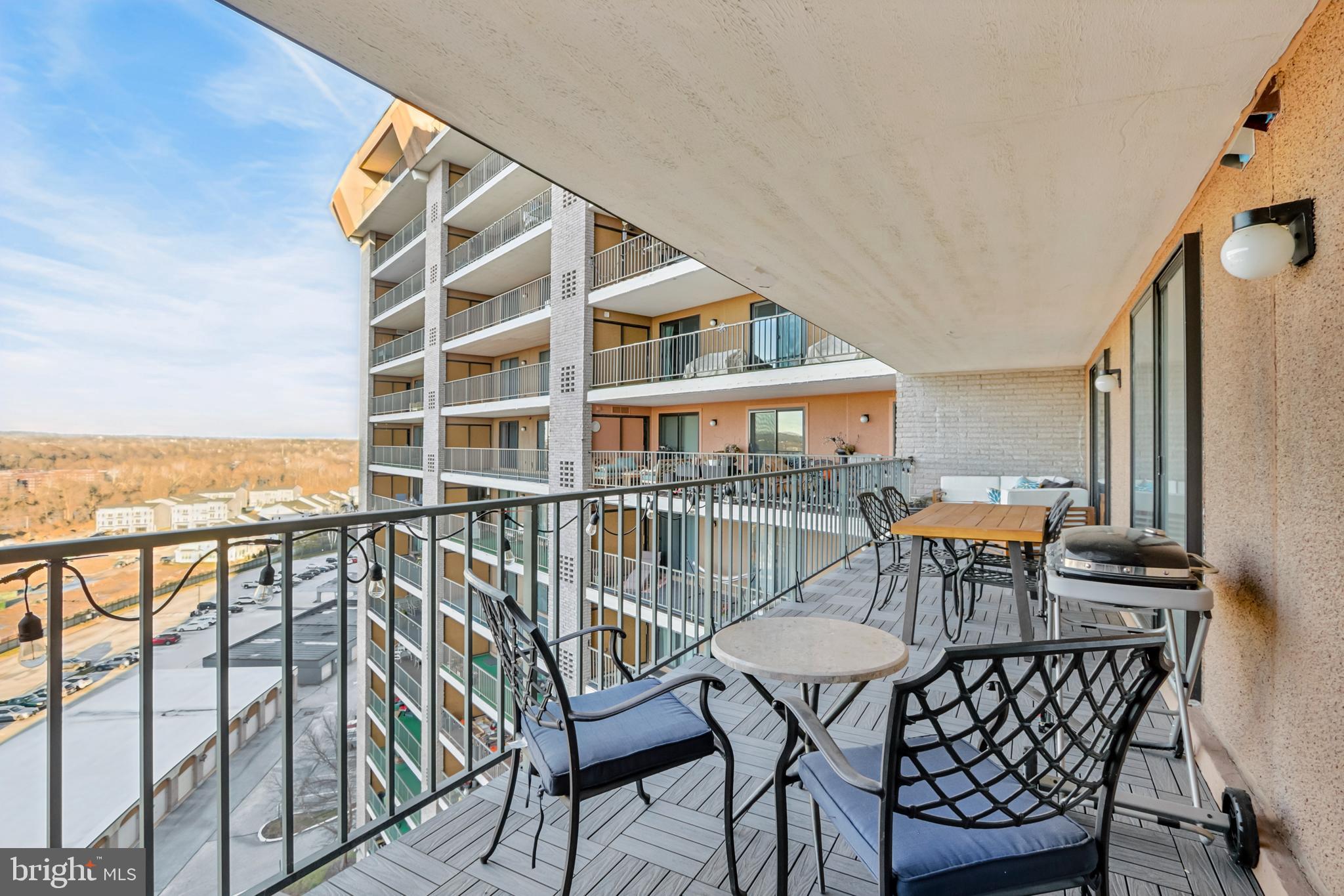 VALLEY FORGE TOWER - Residential