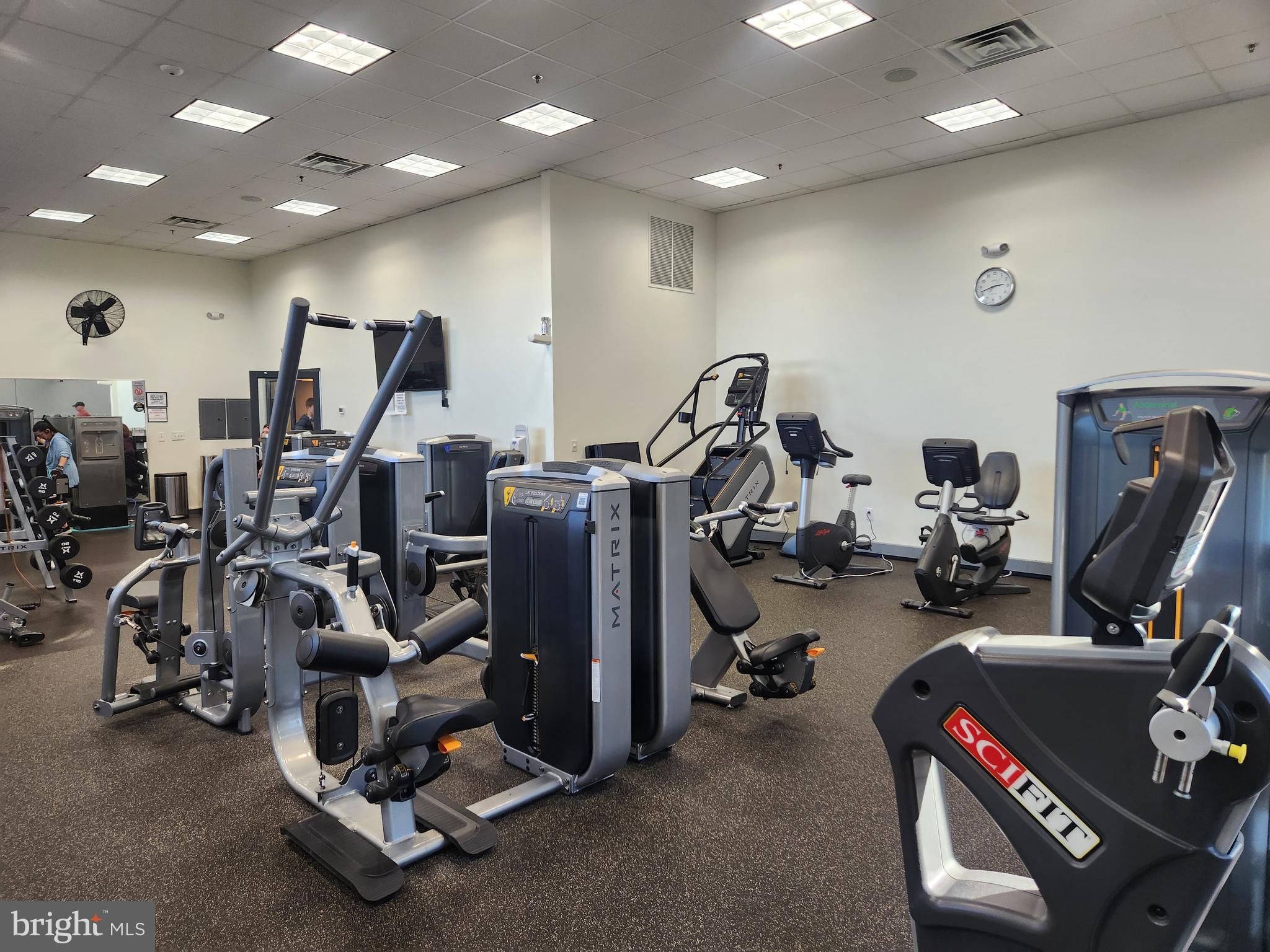 VALLEY FORGE TOWER - Residential