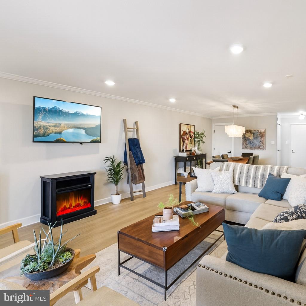 21033 VALLEY FORGE CIRCLE 1033