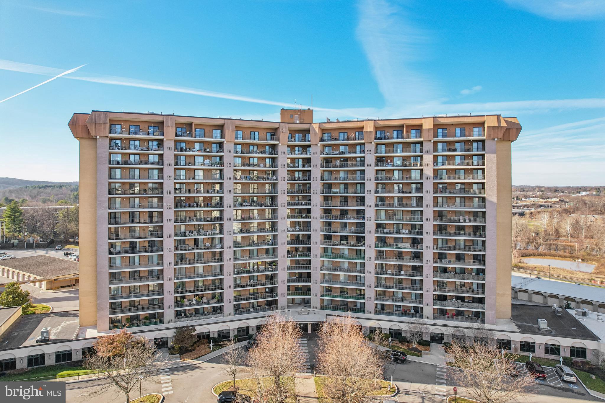 VALLEY FORGE TOWER - Residential
