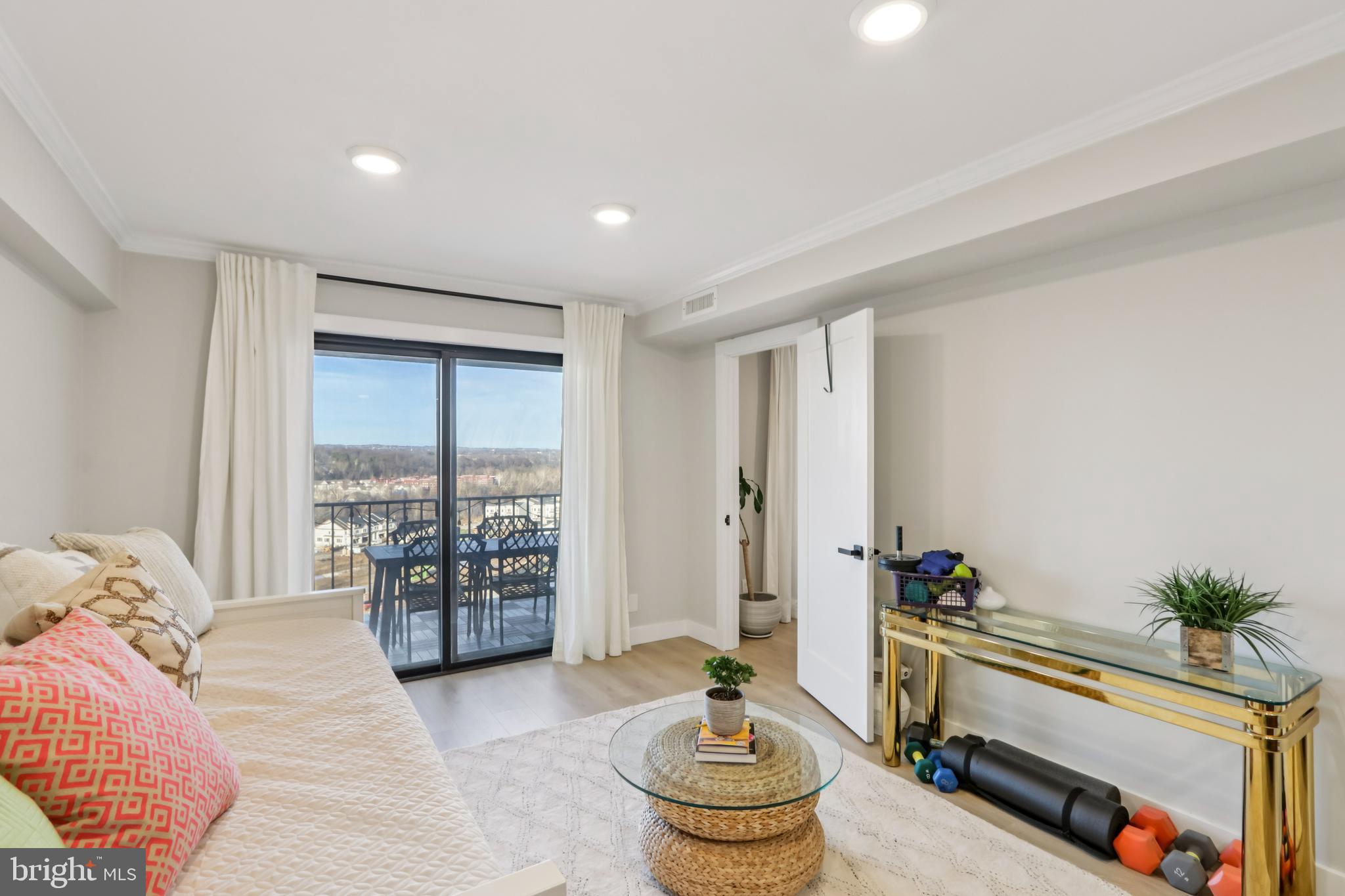 VALLEY FORGE TOWER - Residential