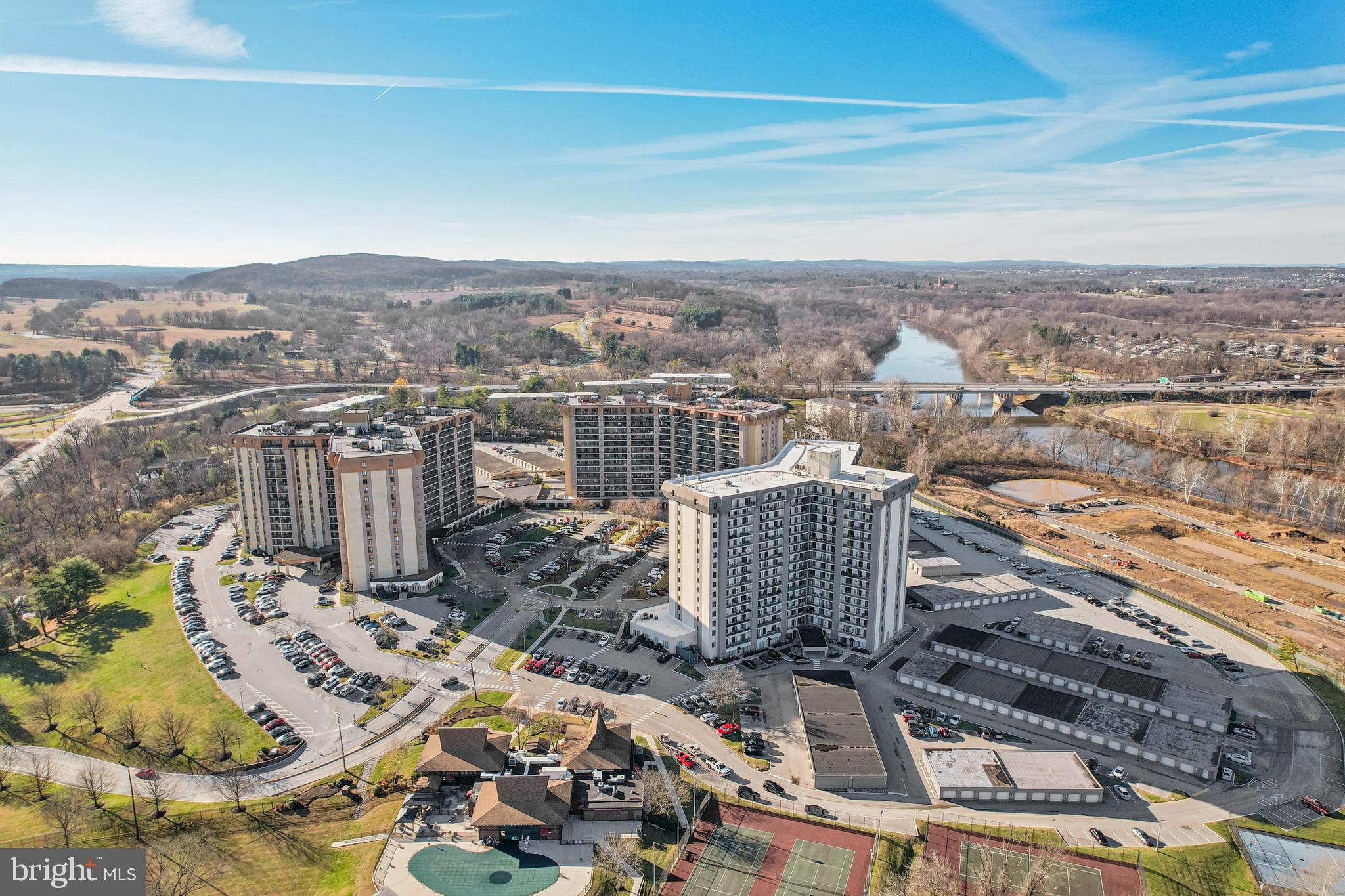 VALLEY FORGE TOWER - Residential