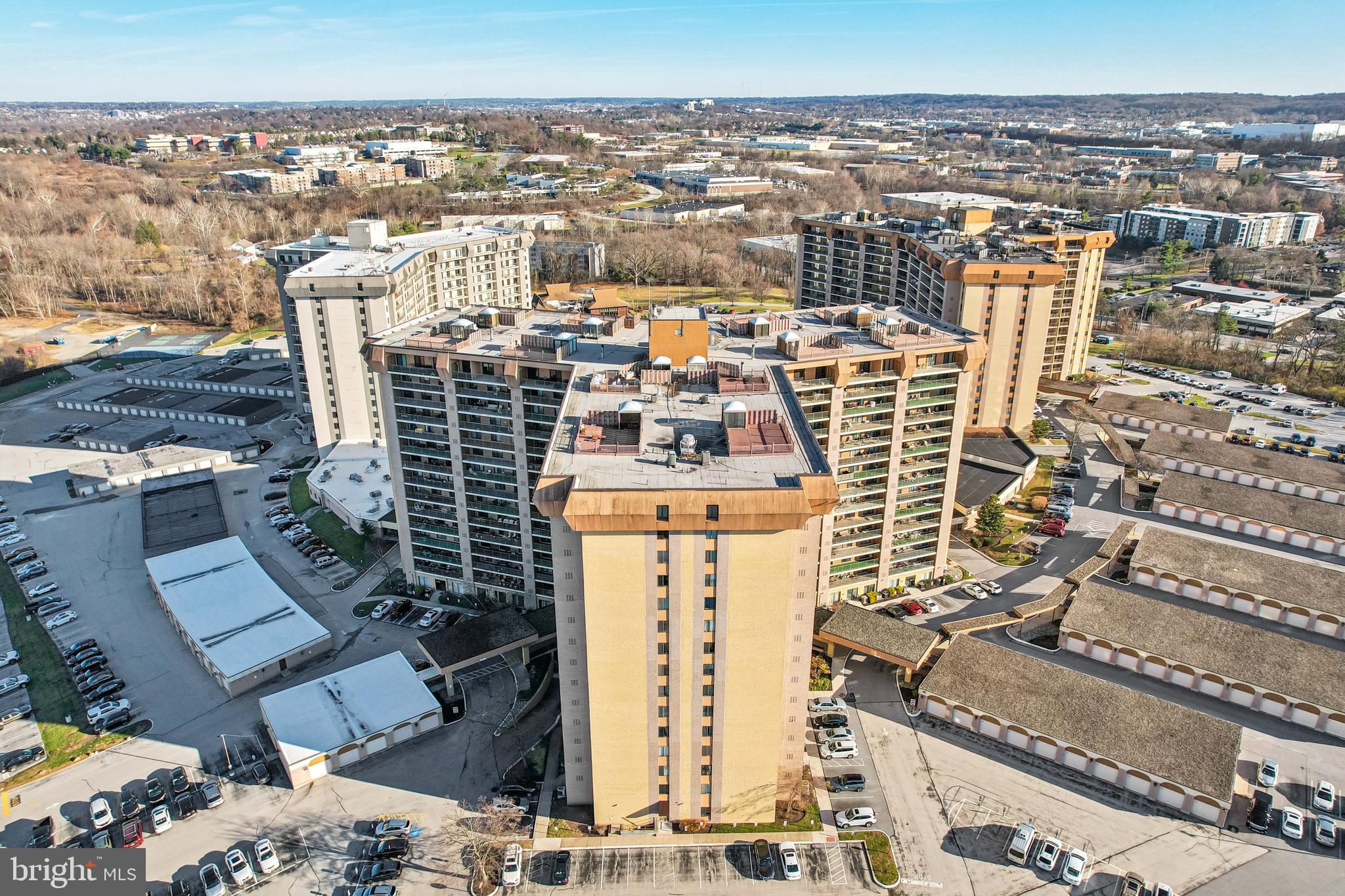 VALLEY FORGE TOWER - Residential