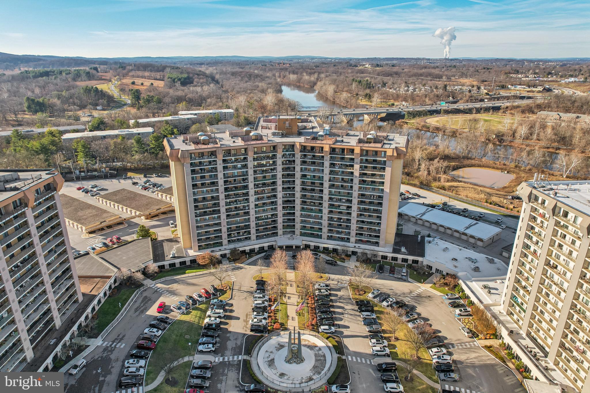 VALLEY FORGE TOWER - Residential