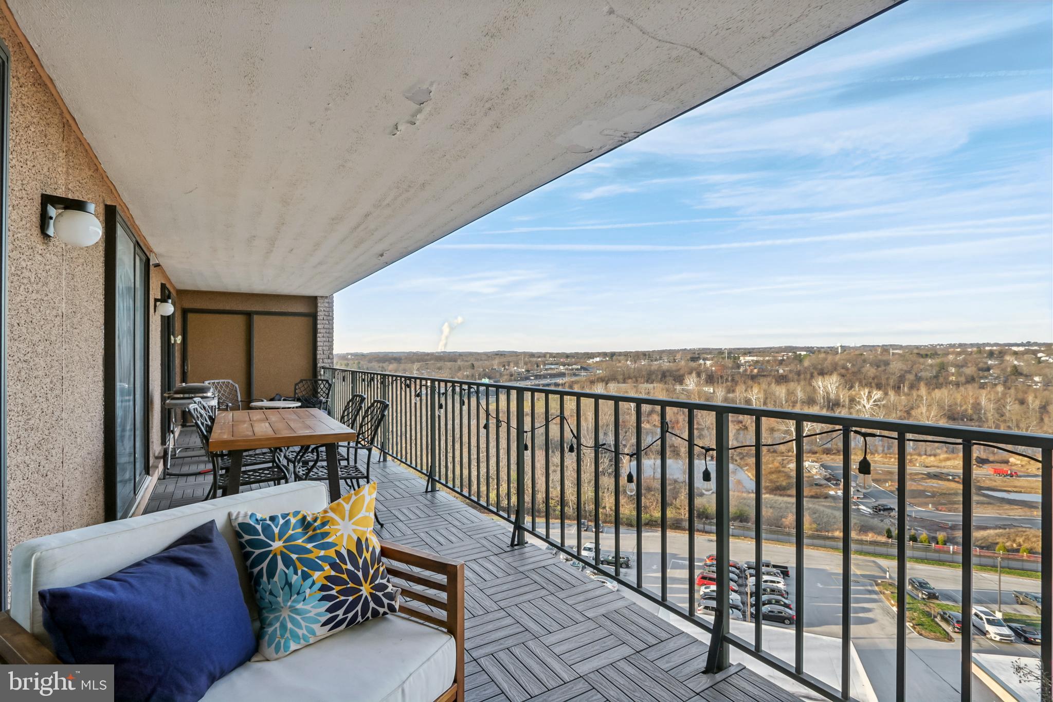 VALLEY FORGE TOWER - Residential